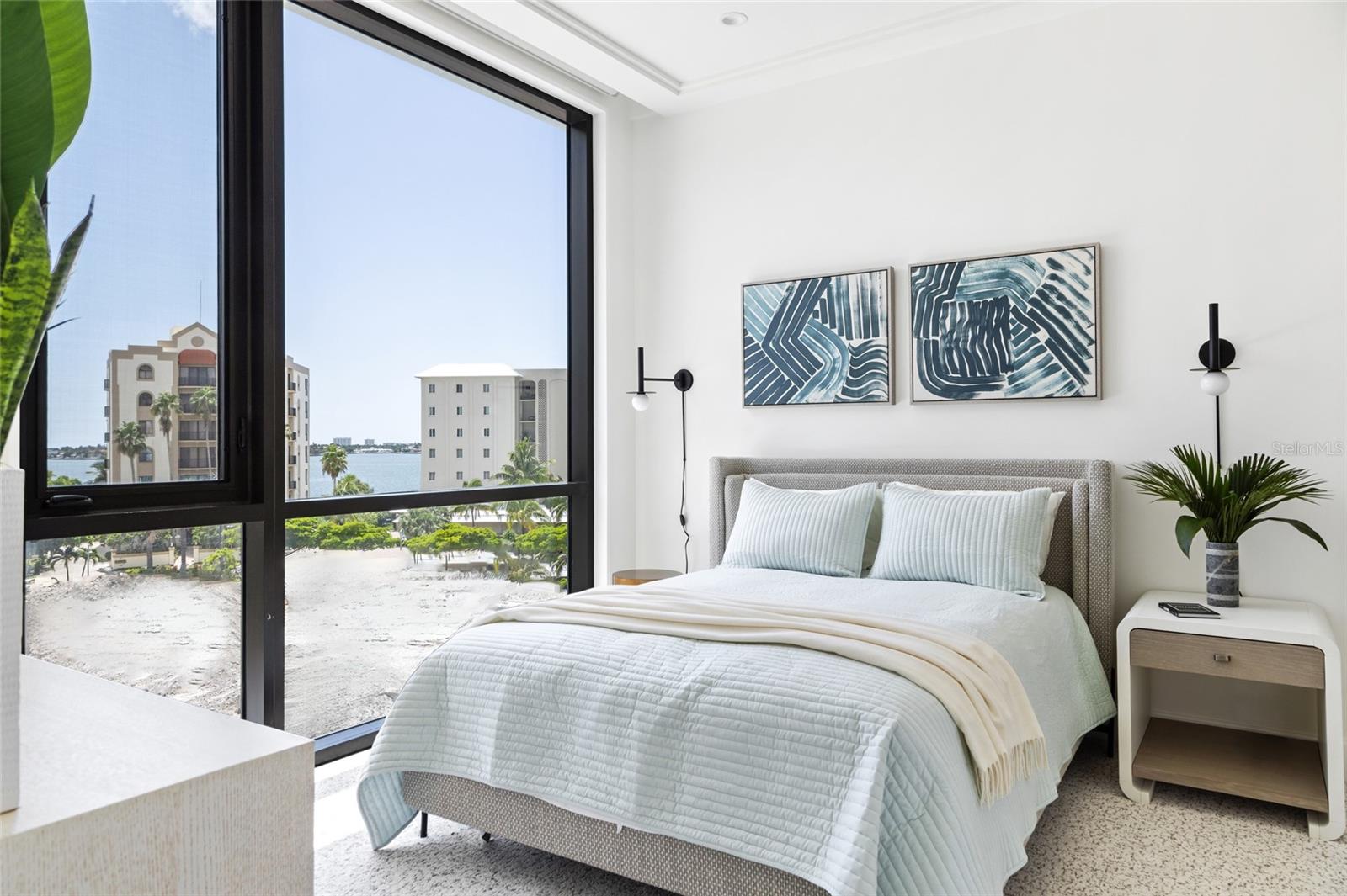 EN POINTE - Residential