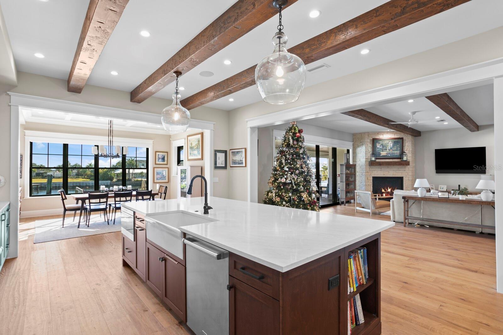 SUNSET PARK ISLES UNIT 2 - Residential