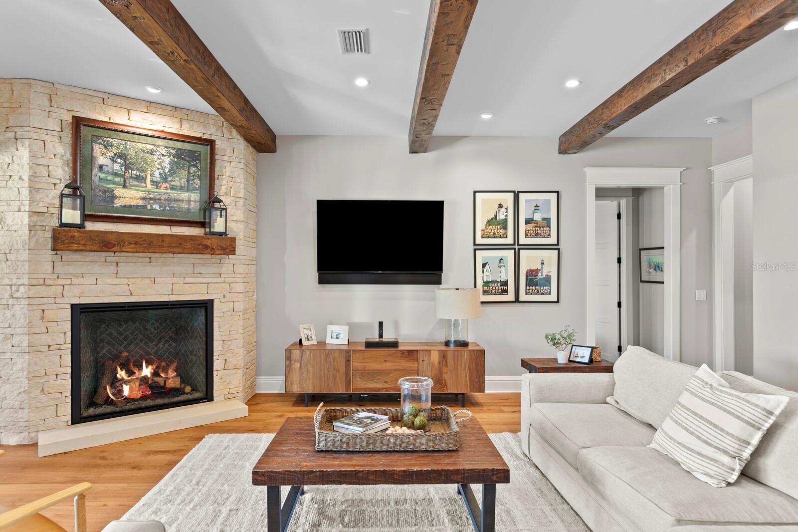 SUNSET PARK ISLES UNIT 2 - Residential