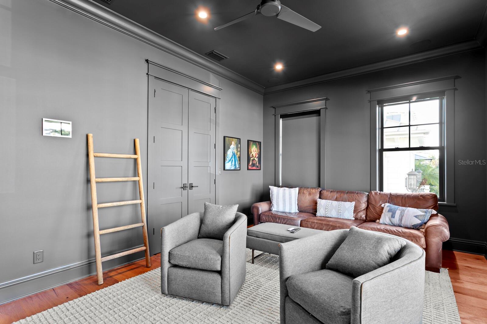 SUNSET PARK ISLES UNIT 2 - Residential