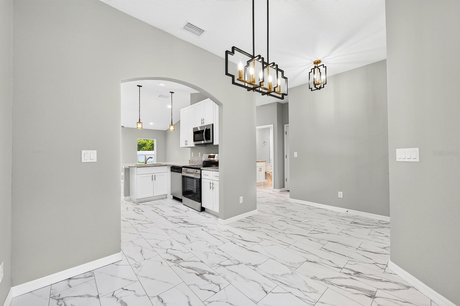 SILVER SPGS SHORES - Residential