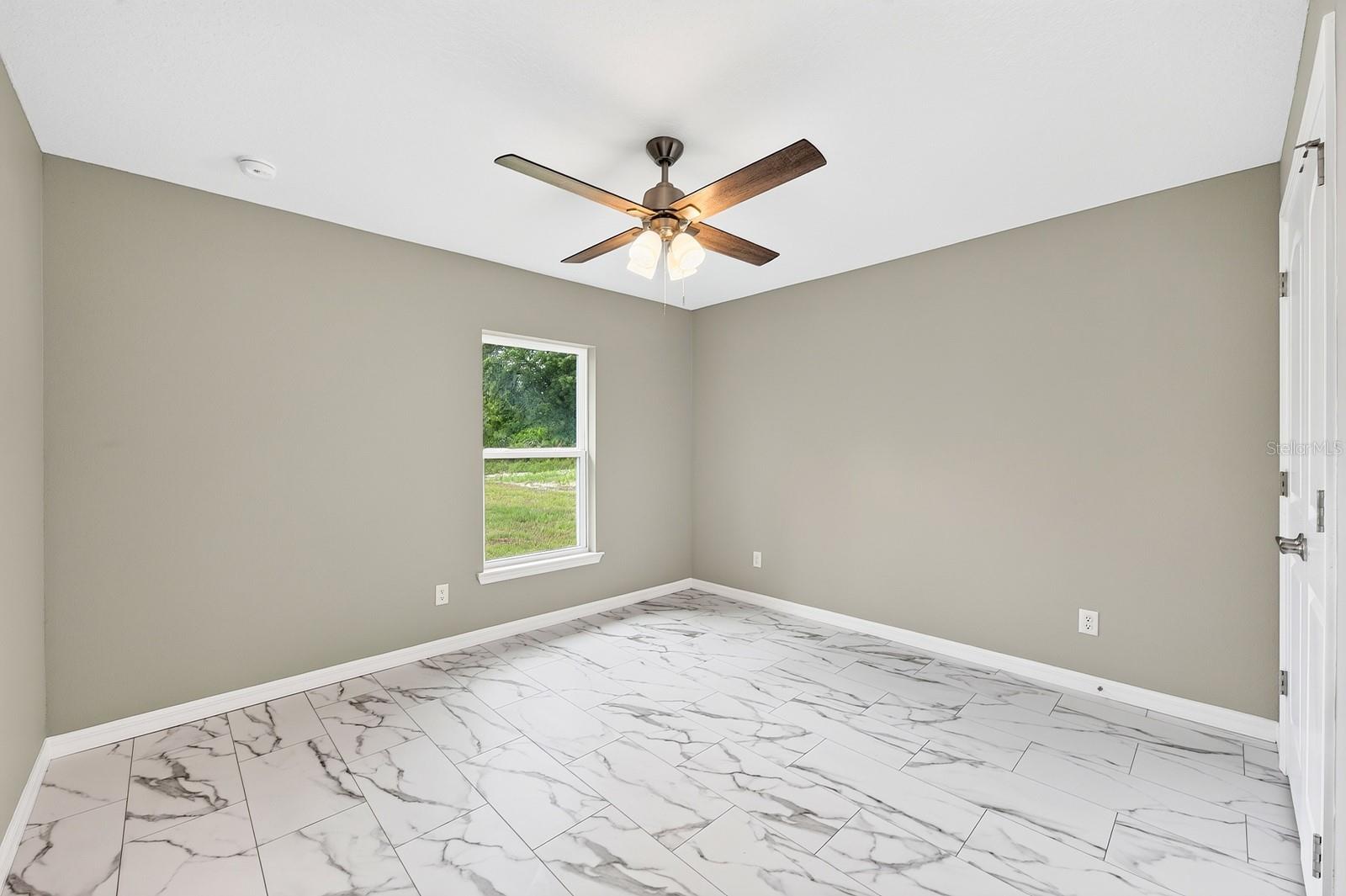 SILVER SPGS SHORES - Residential