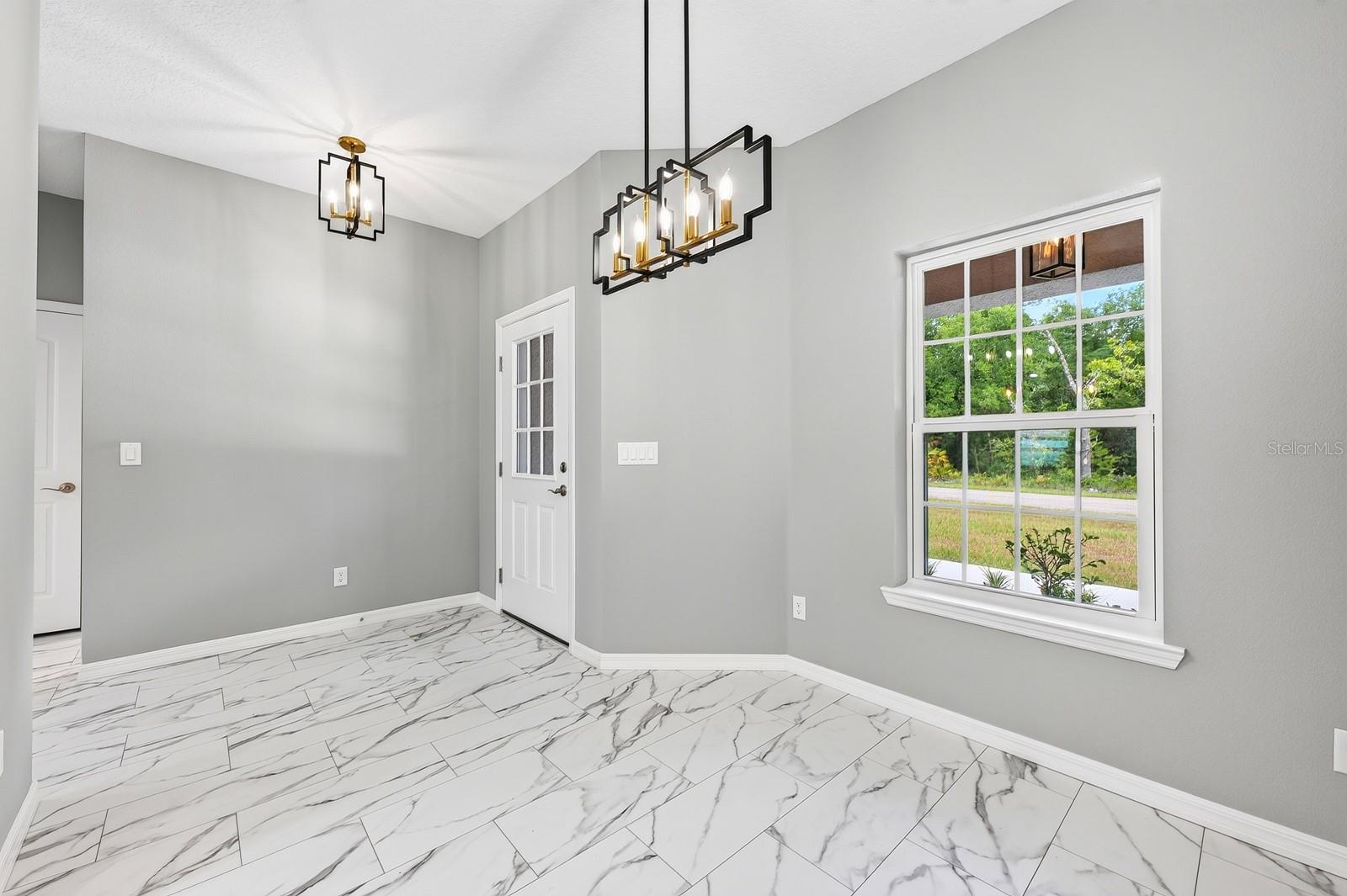 SILVER SPGS SHORES - Residential