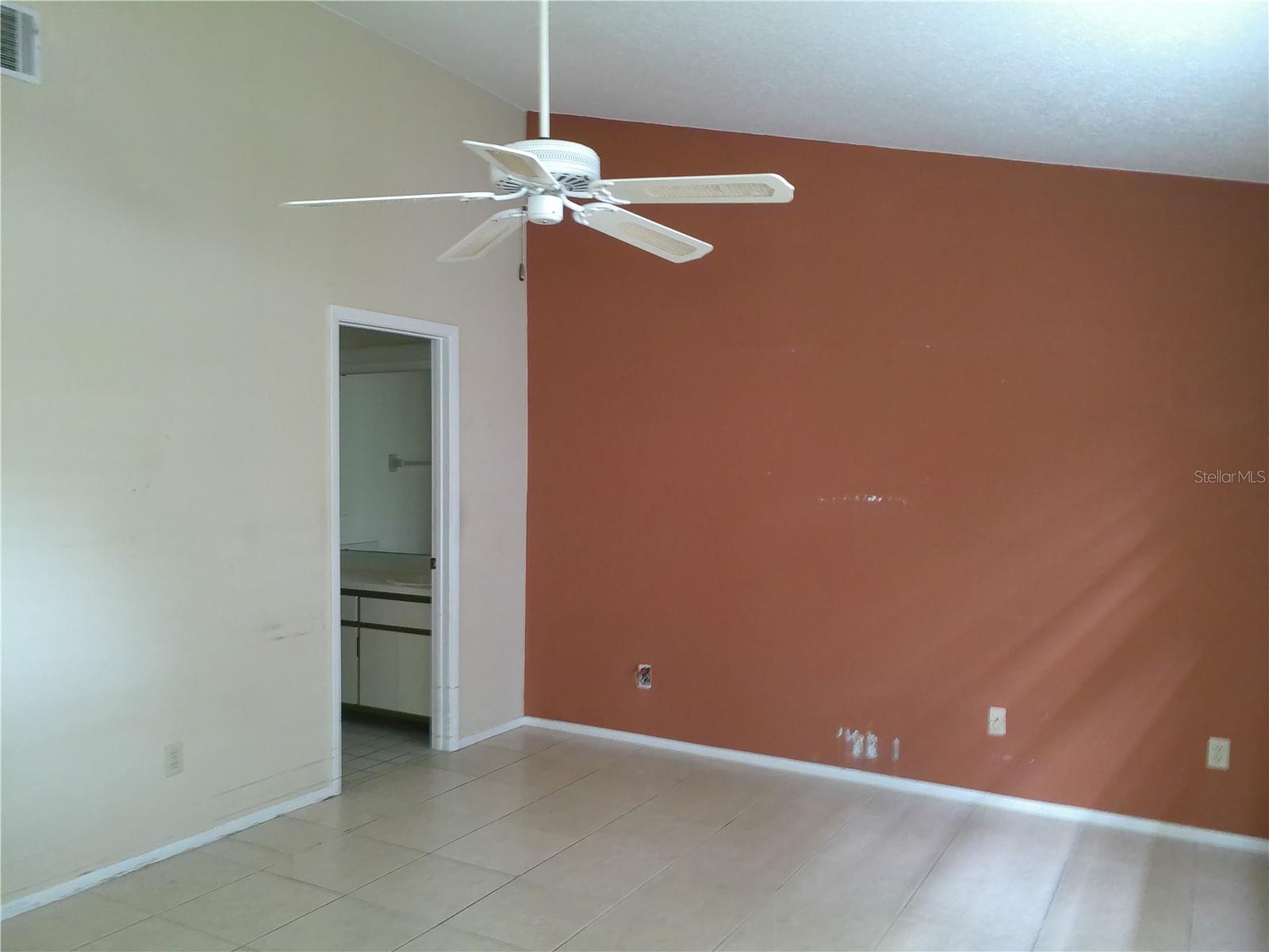 WESTLAKE MANOR UNIT 2B - Residential