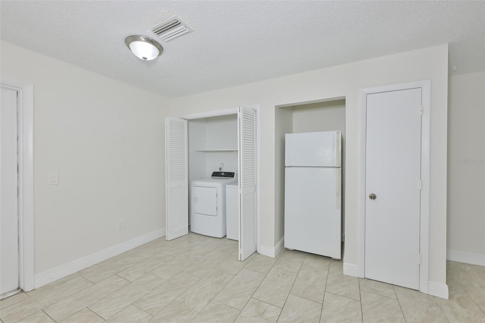 HIGH POINT - Residential Lease