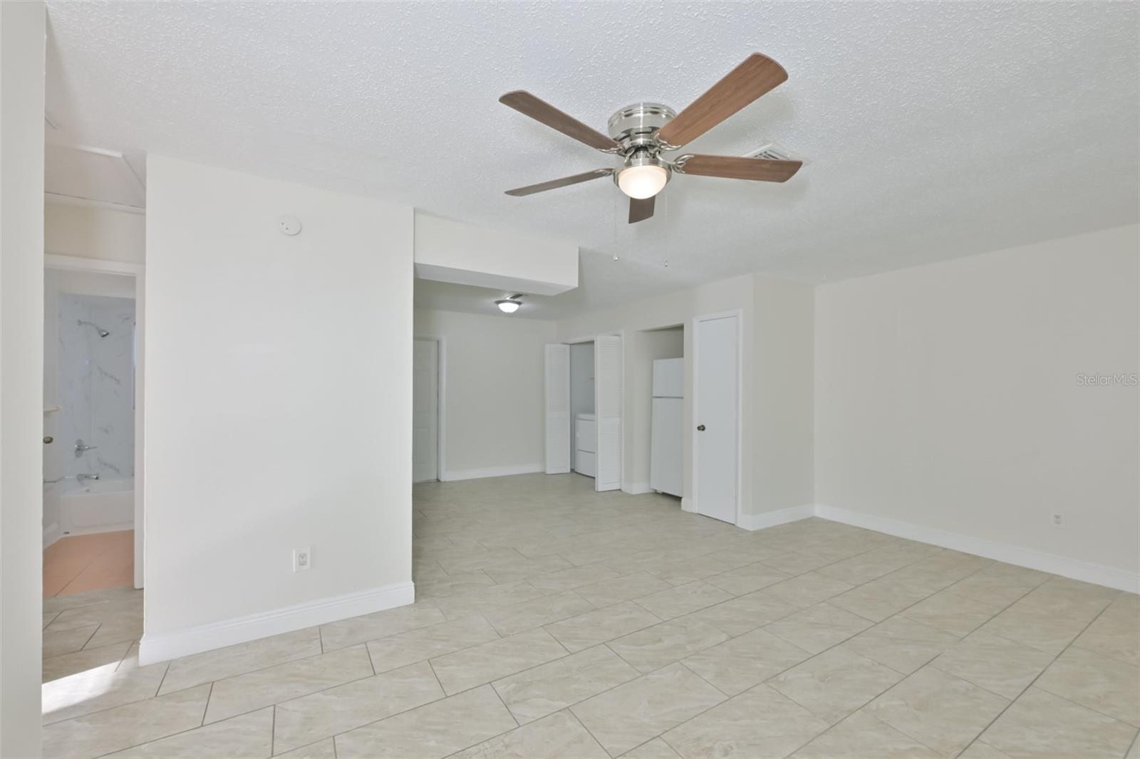 HIGH POINT - Residential Lease