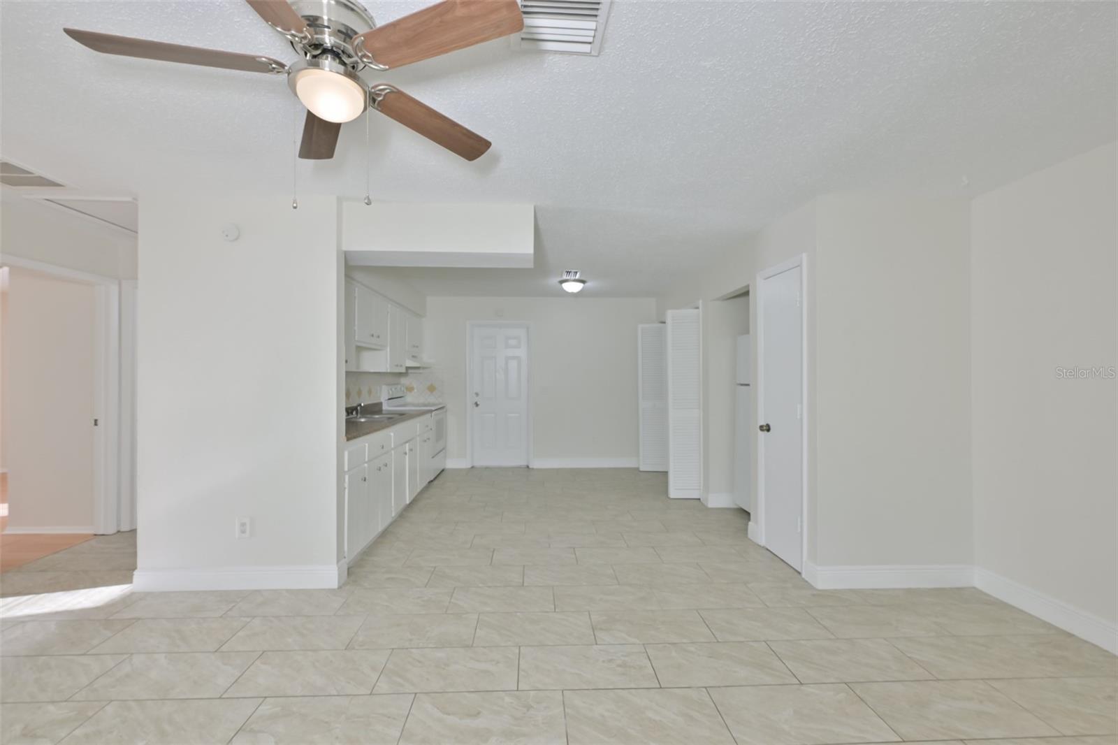 HIGH POINT - Residential Lease
