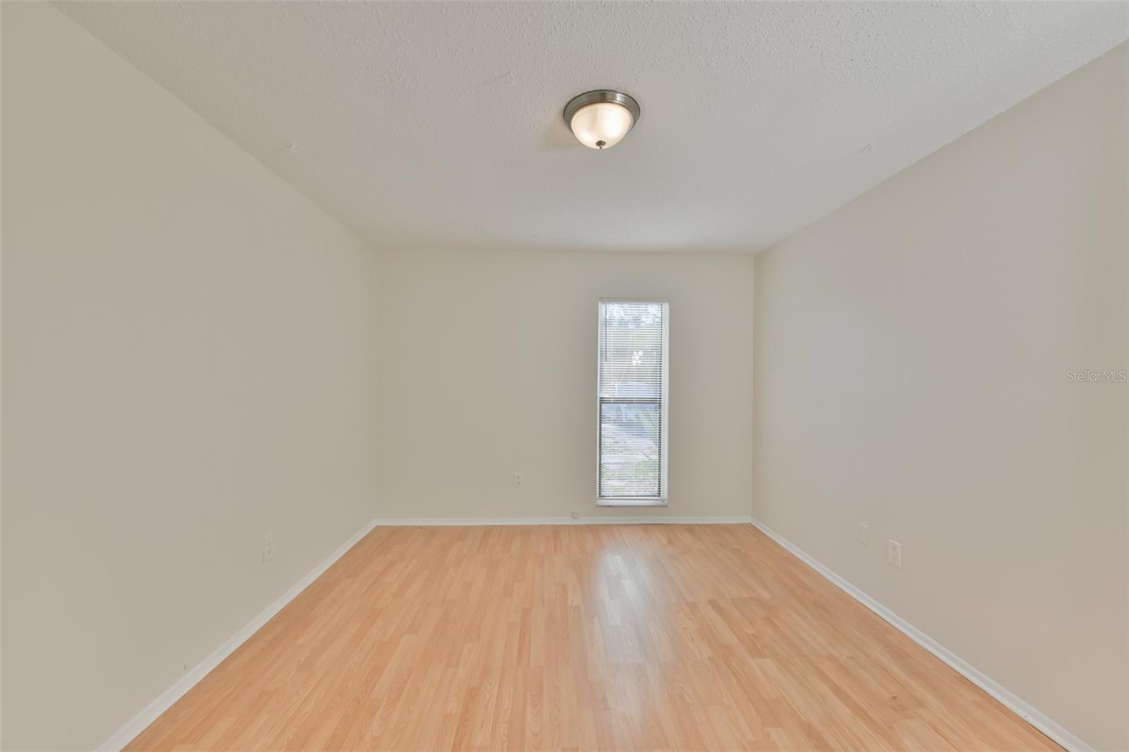 HIGH POINT - Residential Lease