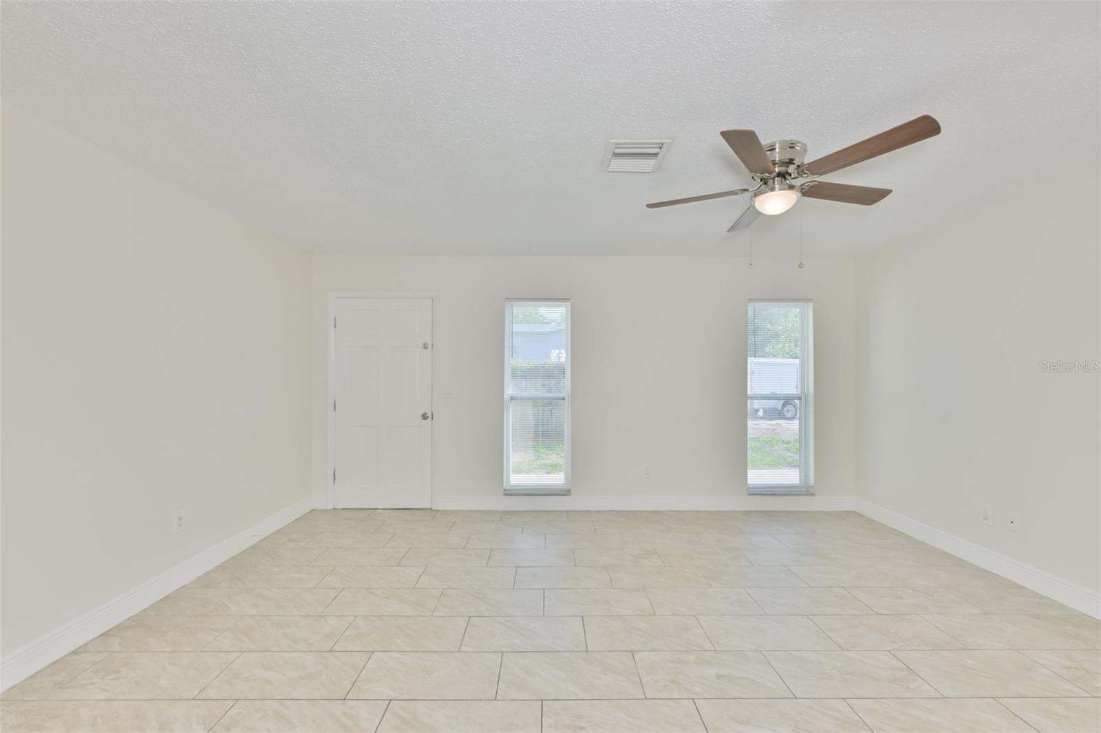 HIGH POINT - Residential Lease