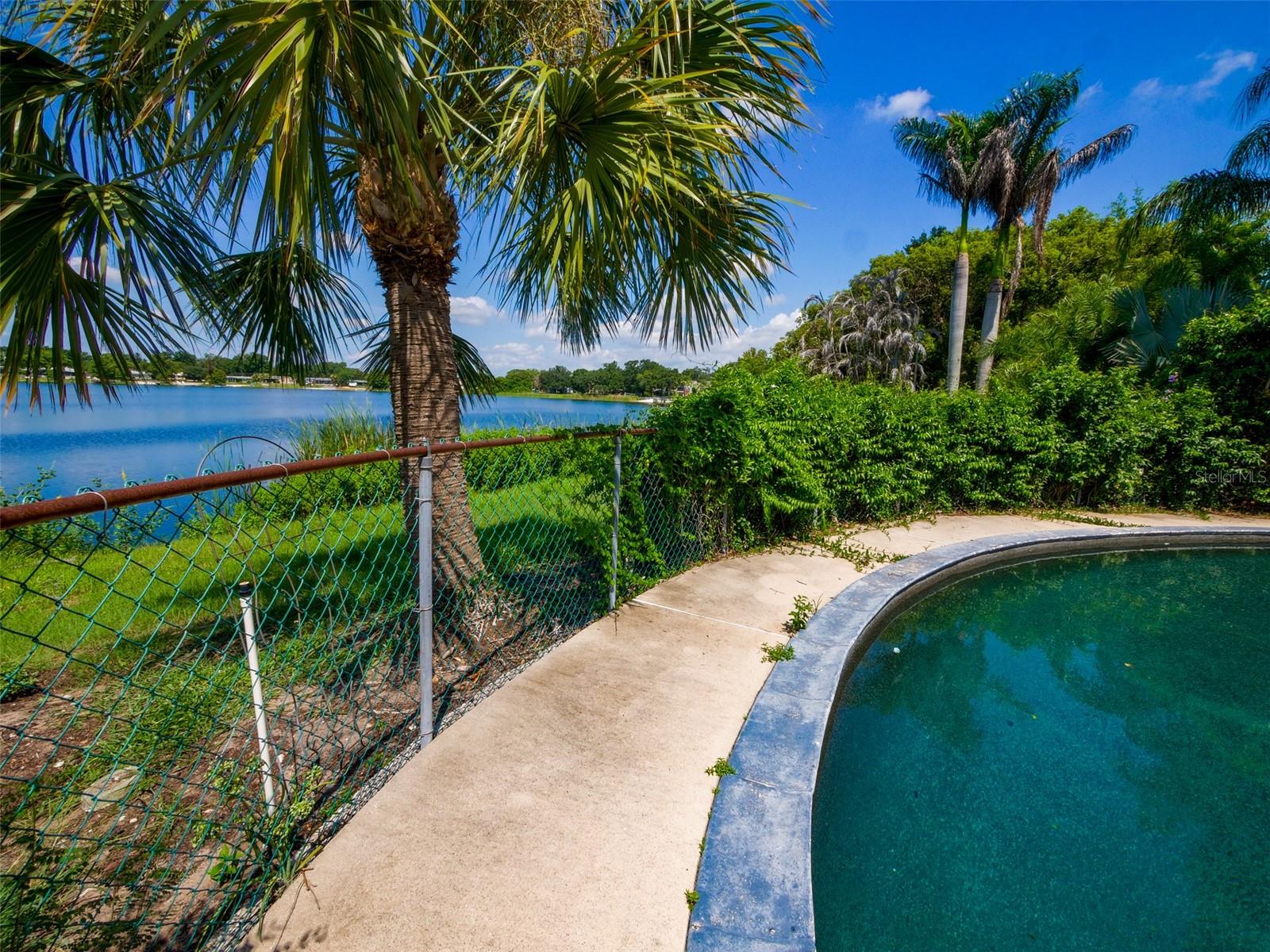 DOVER SHORES EIGHTH ADD - Residential