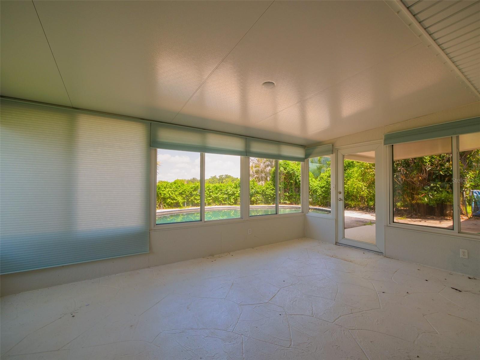 DOVER SHORES EIGHTH ADD - Residential