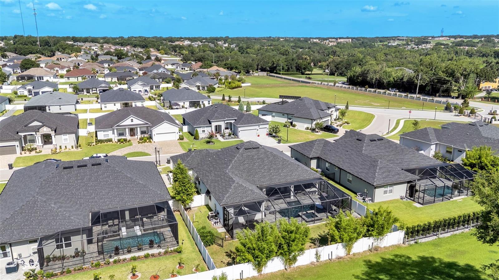 TREYMONT - Residential