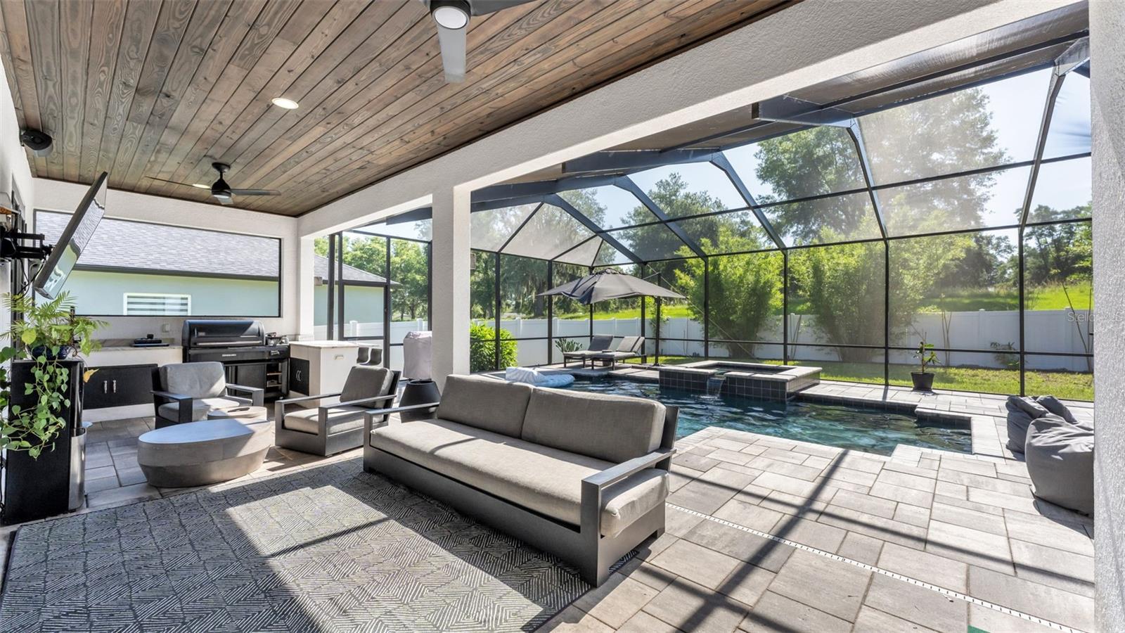 TREYMONT - Residential