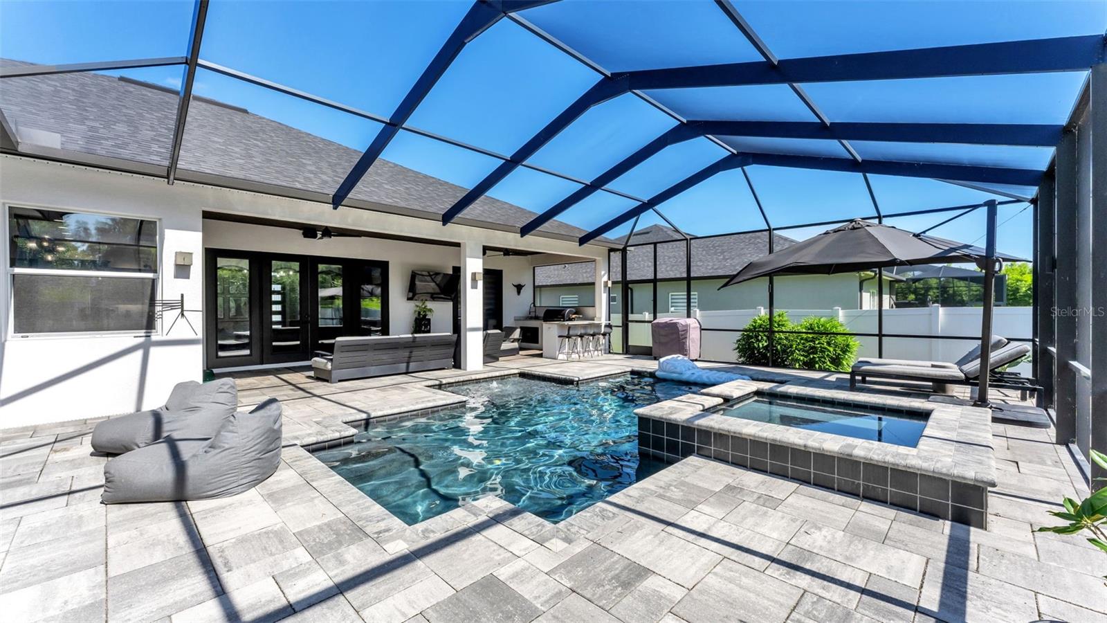 TREYMONT - Residential