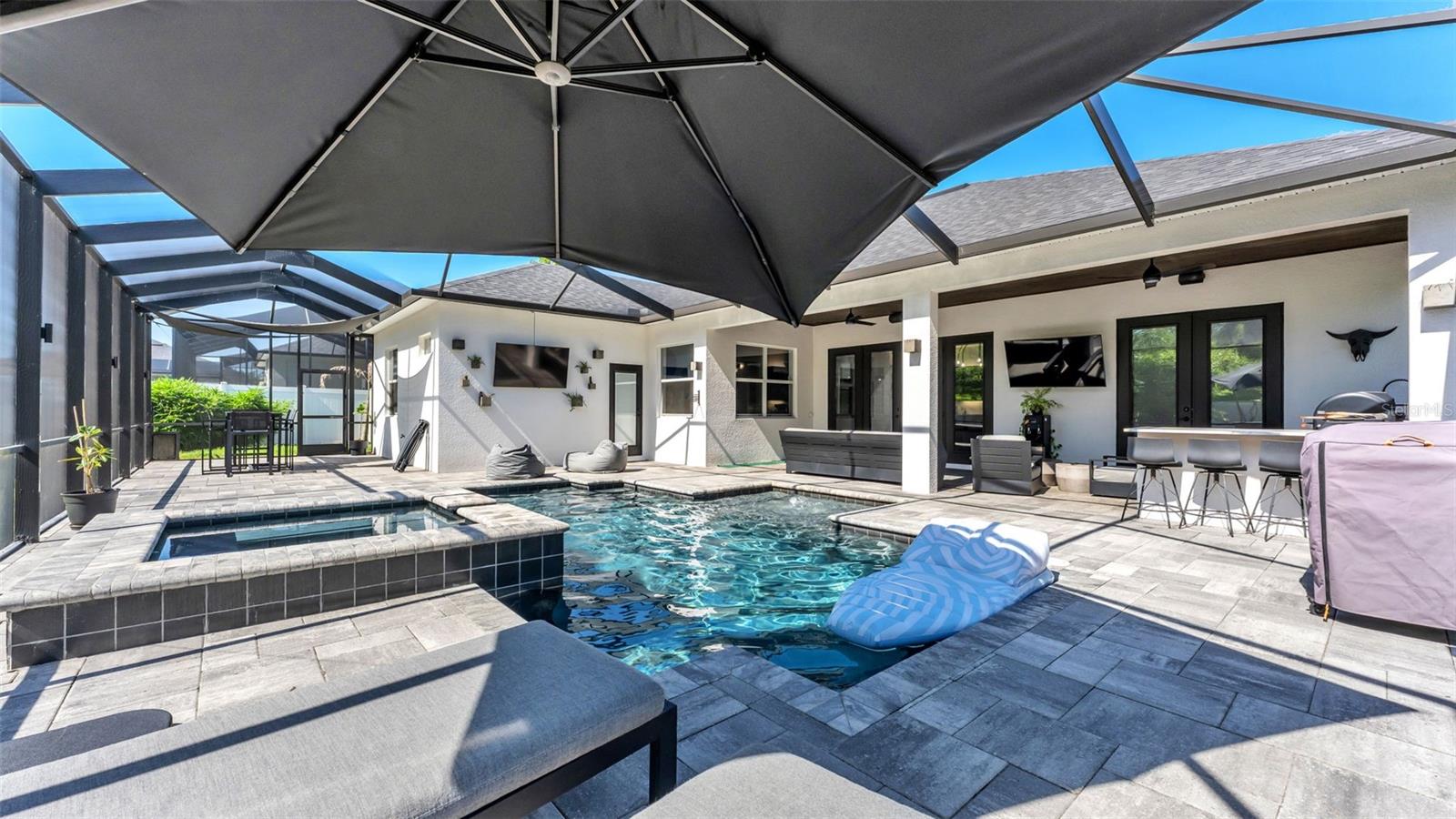 TREYMONT - Residential
