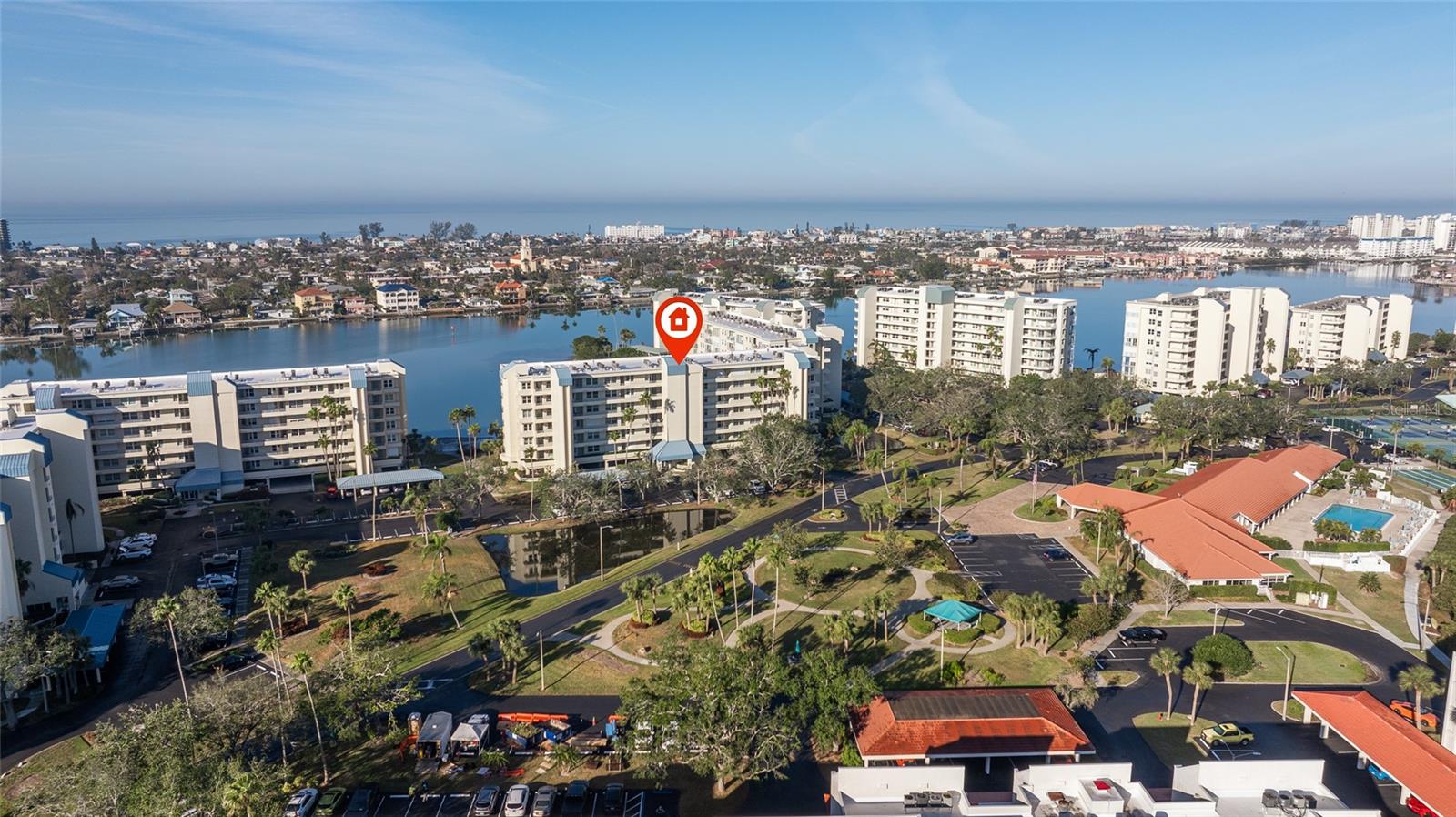 HARBOURSIDE CONDO - Residential