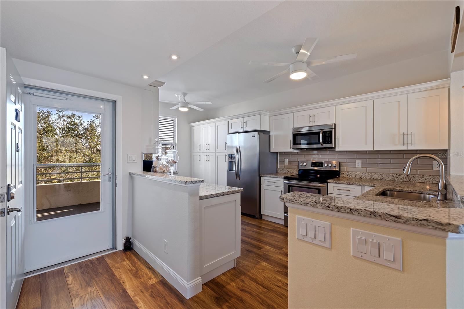 HARBOURSIDE CONDO - Residential