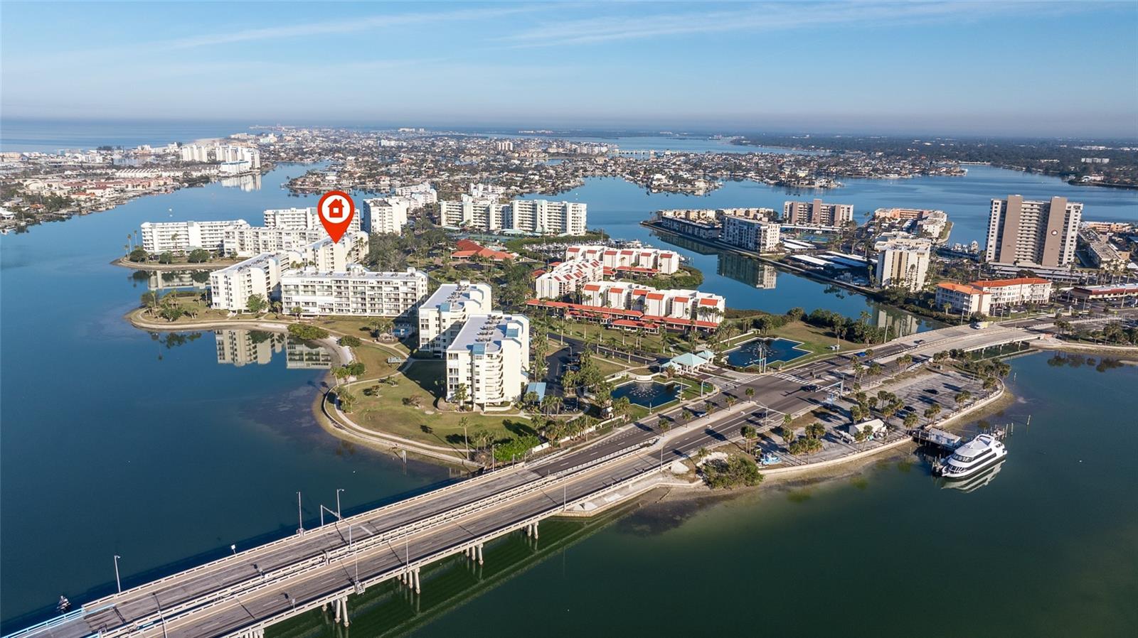 HARBOURSIDE CONDO - Residential
