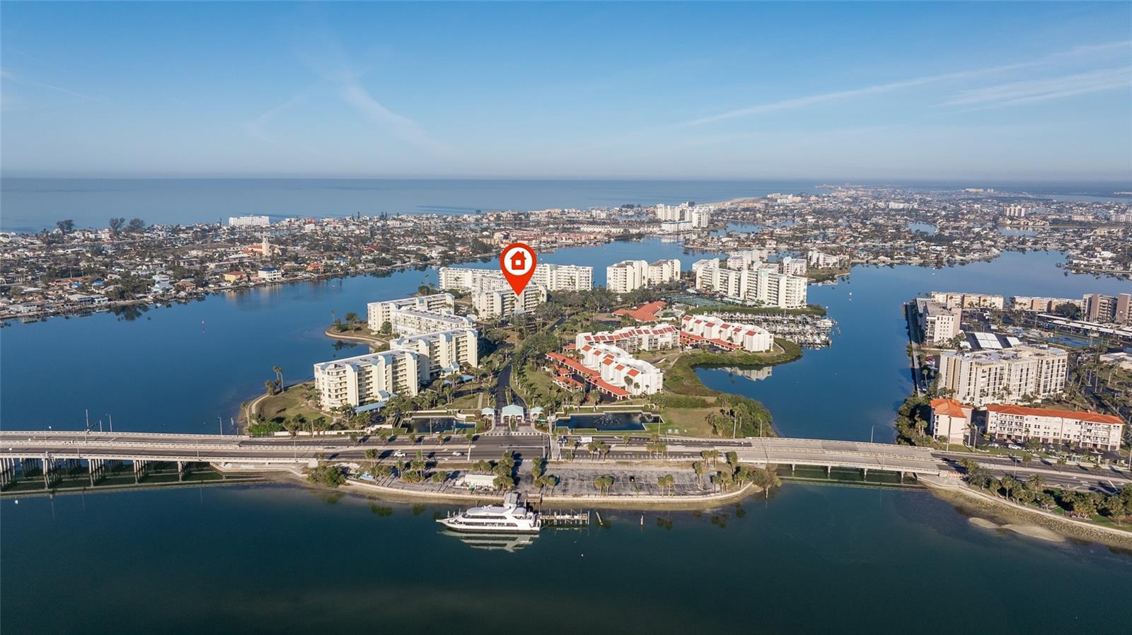 HARBOURSIDE CONDO - Residential