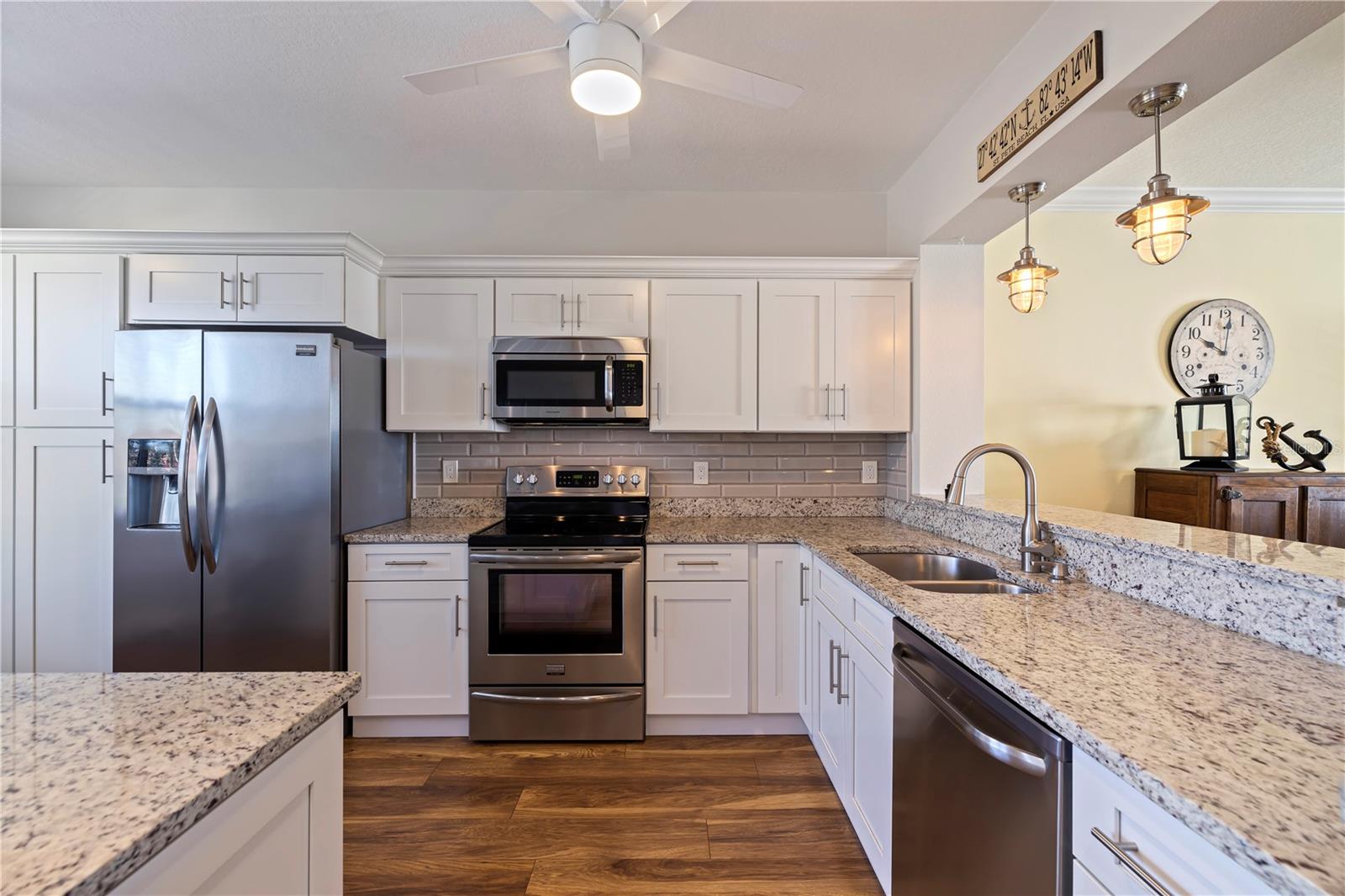 HARBOURSIDE CONDO - Residential