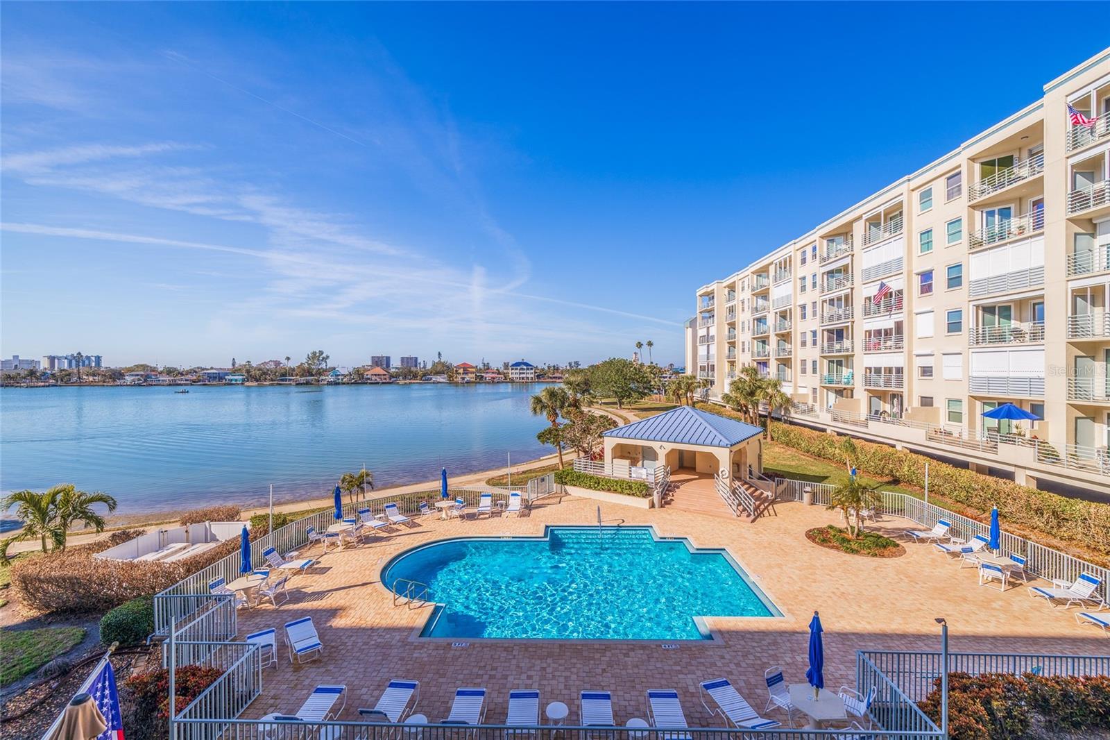 HARBOURSIDE CONDO - Residential