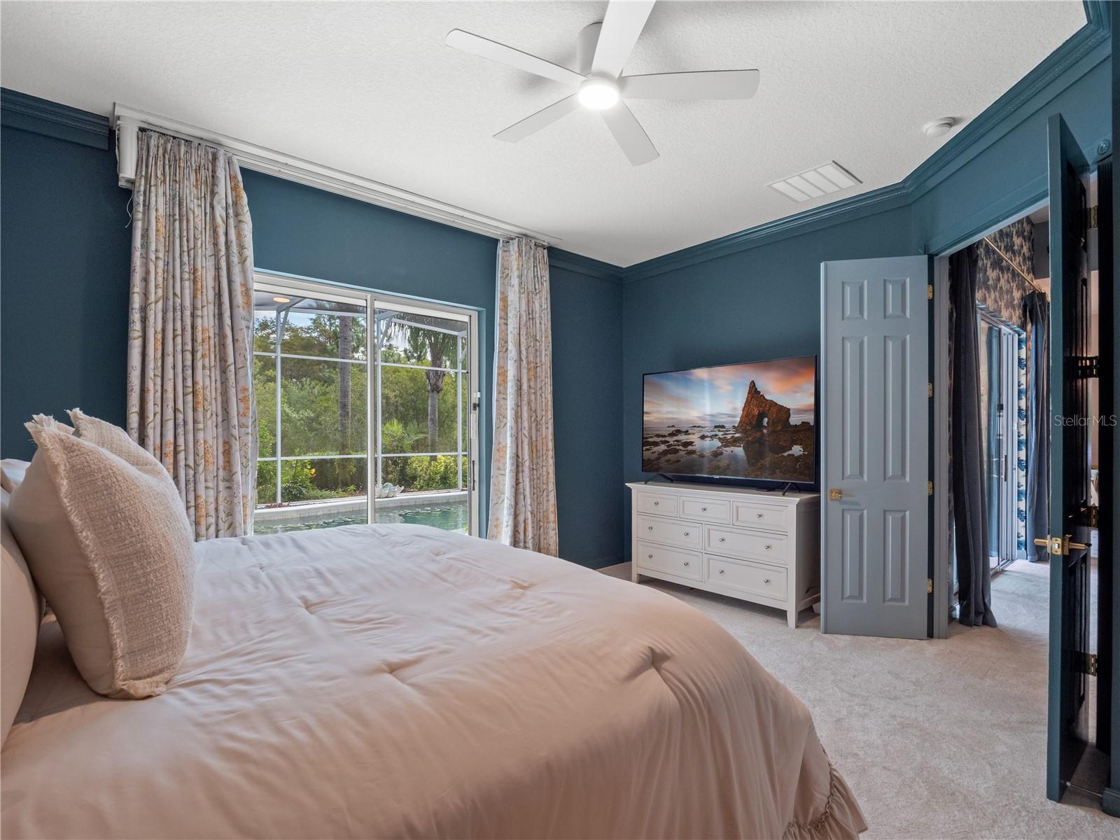 VILLAGEWALK - Residential