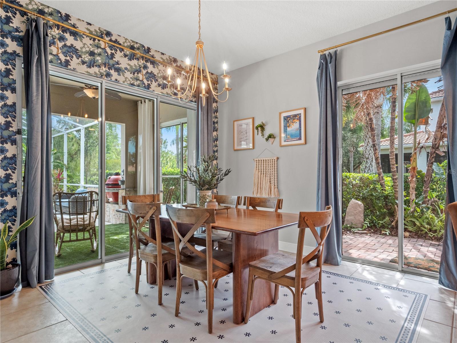 VILLAGEWALK - Residential
