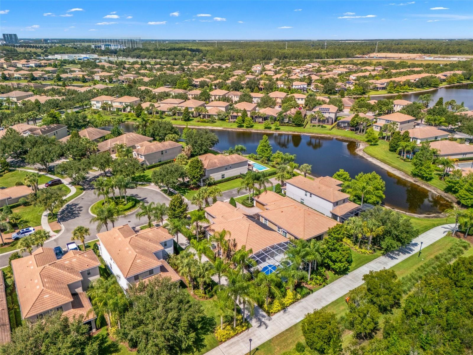 VILLAGEWALK - Residential