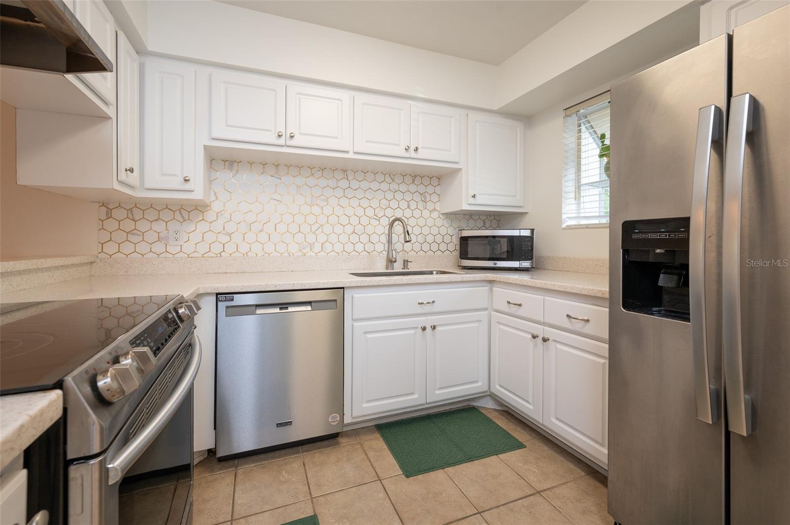 PICKWICK PARK - Residential Lease