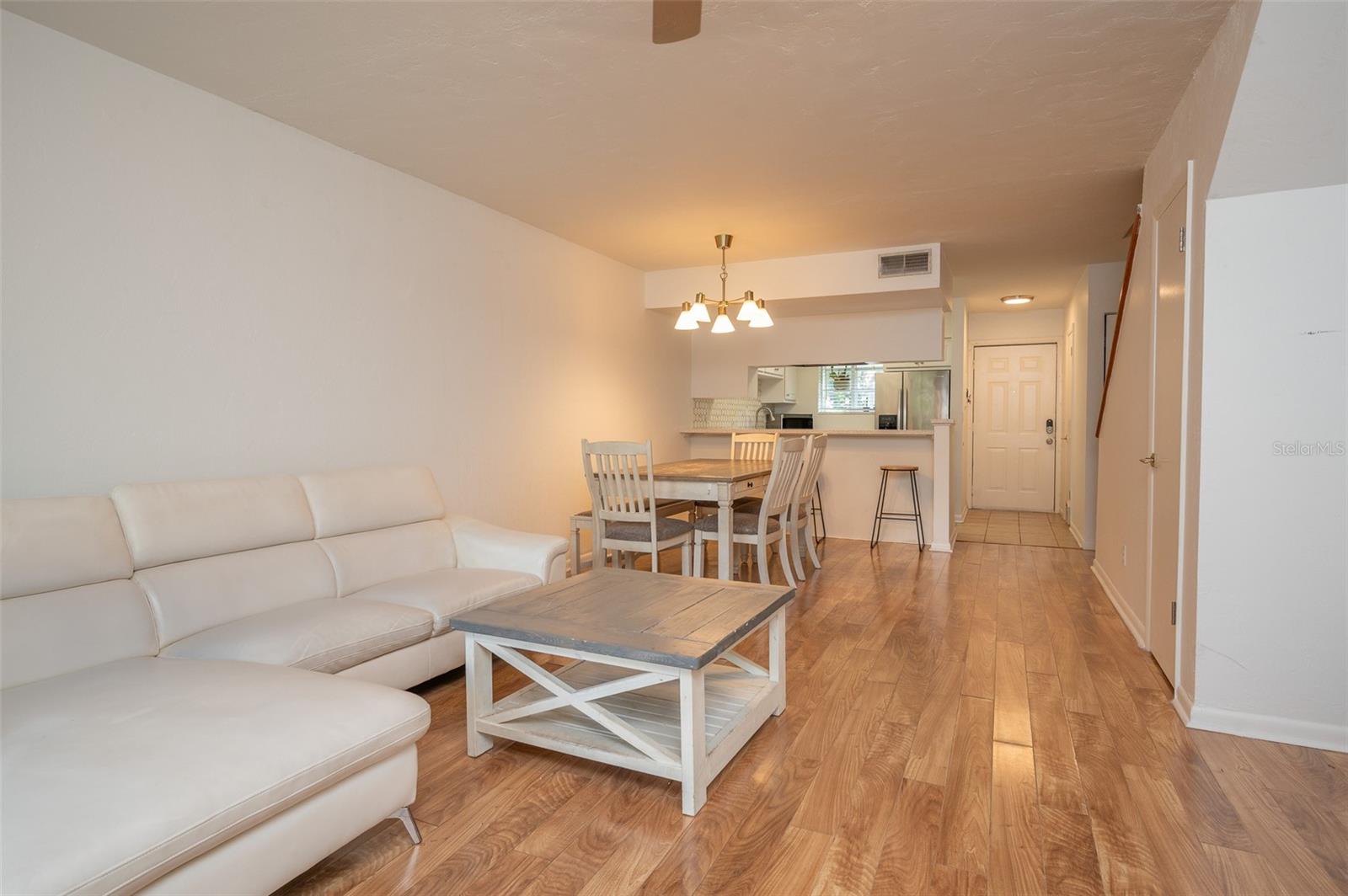 PICKWICK PARK - Residential Lease