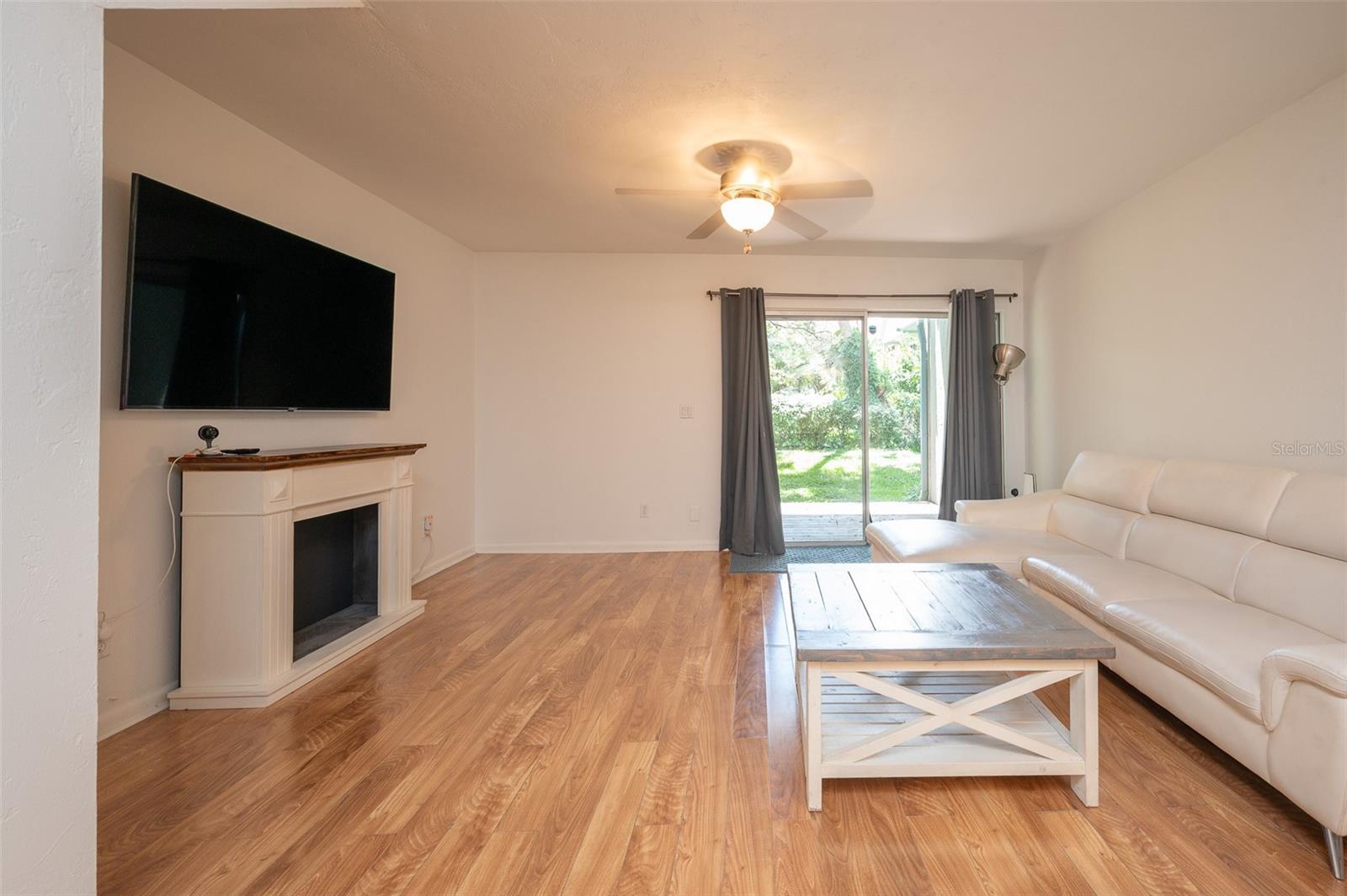 PICKWICK PARK - Residential Lease