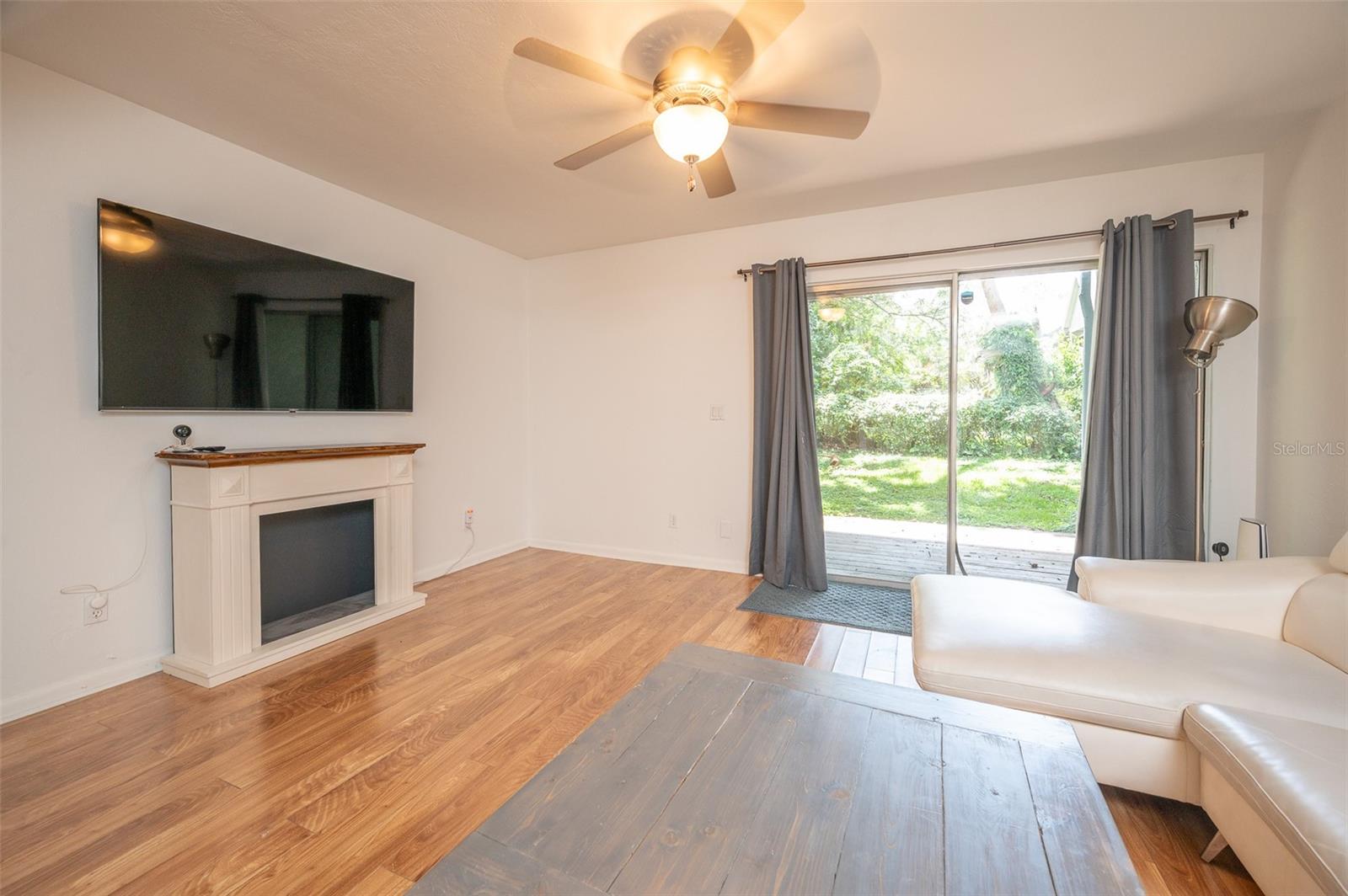 PICKWICK PARK - Residential Lease