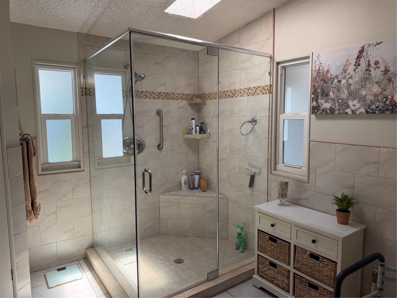HIGH POINT SUB UNIT 1 - Residential