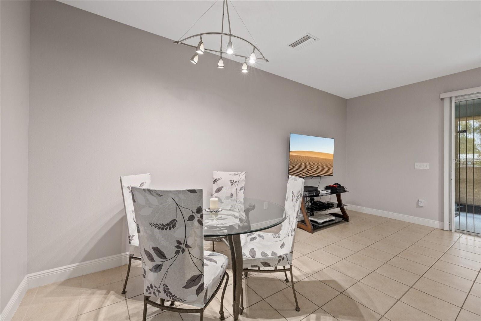 SAWGRASS VILLAGE - Residential