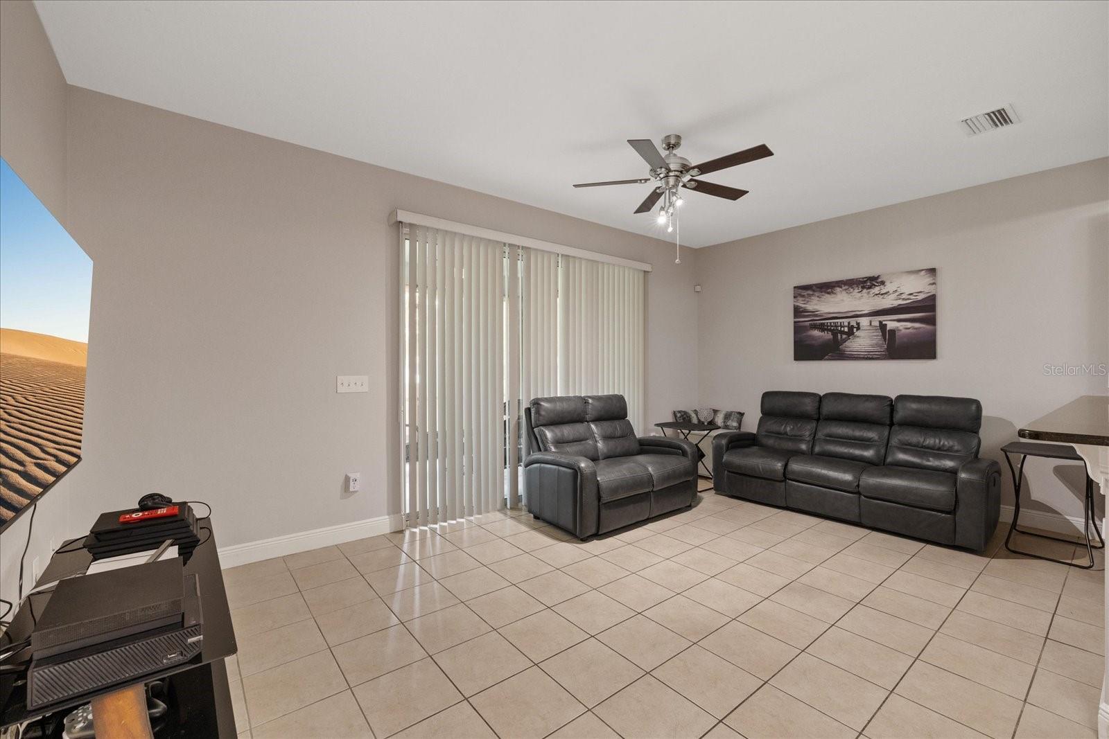 SAWGRASS VILLAGE - Residential
