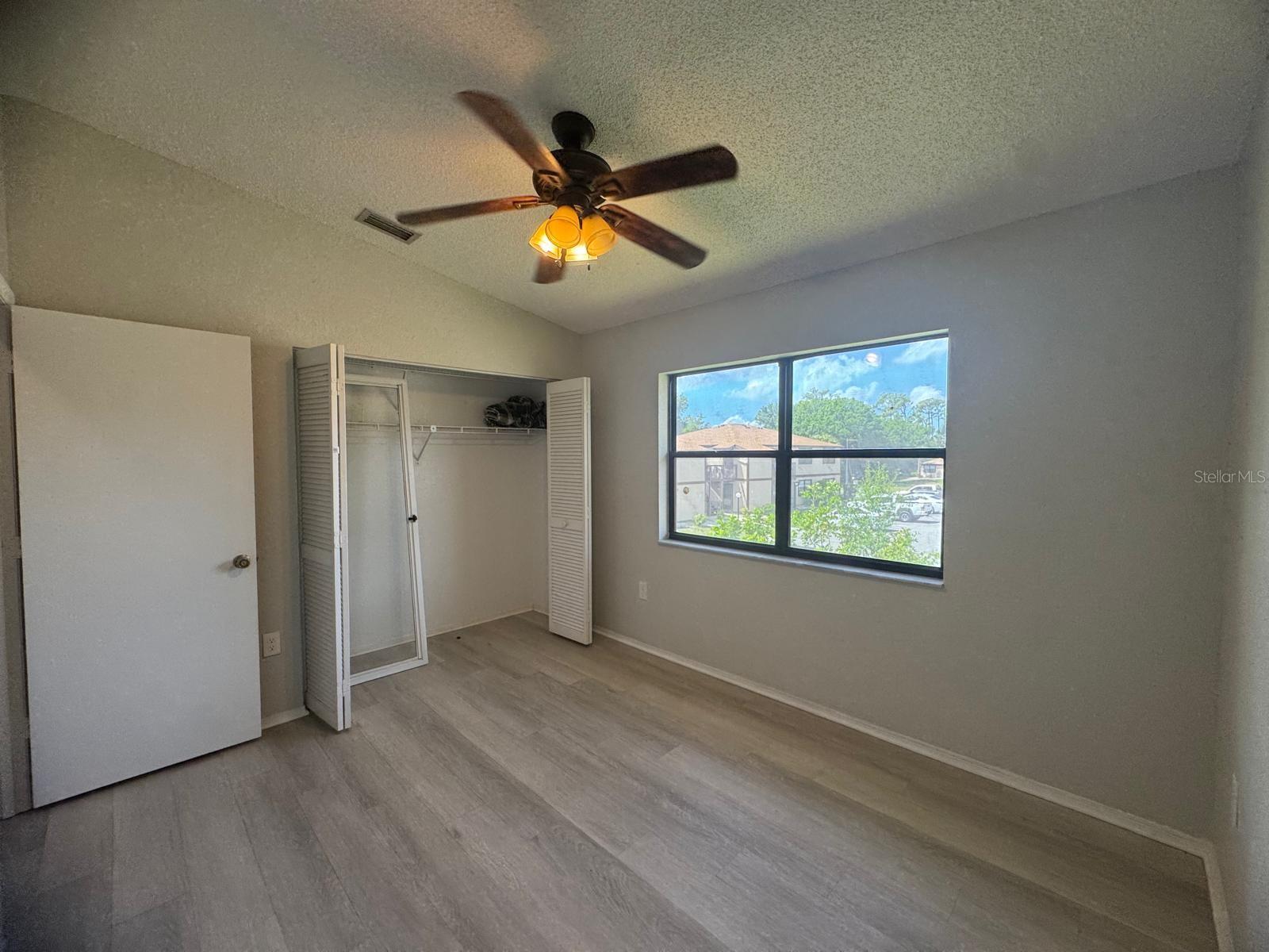 CEDAR WOODS 02 - Residential Lease