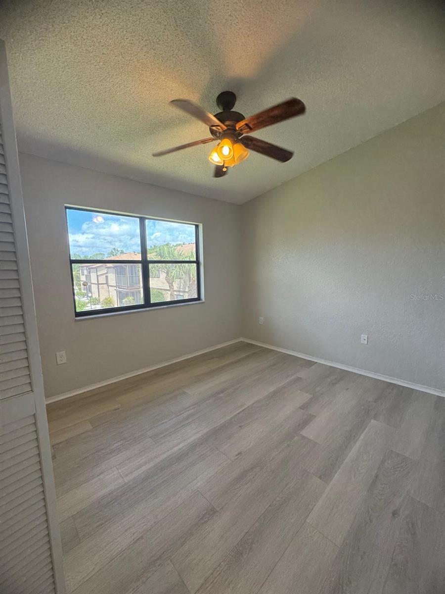 CEDAR WOODS 02 - Residential Lease