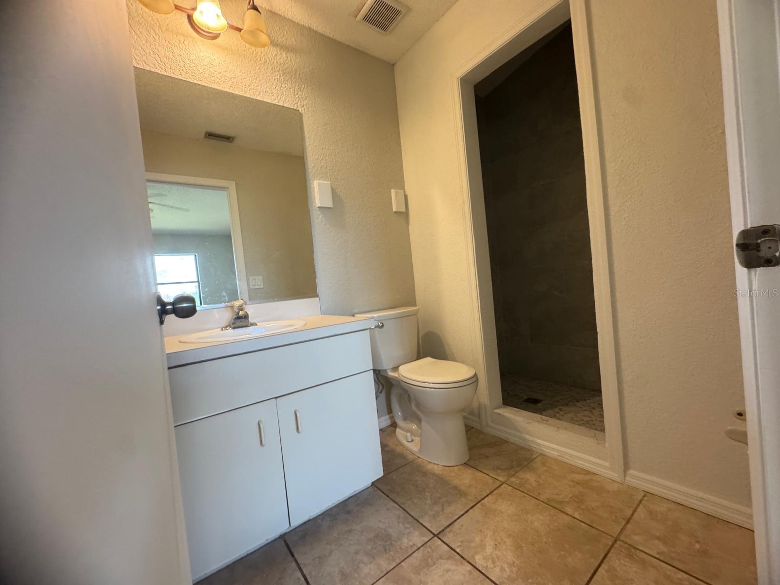CEDAR WOODS 02 - Residential Lease