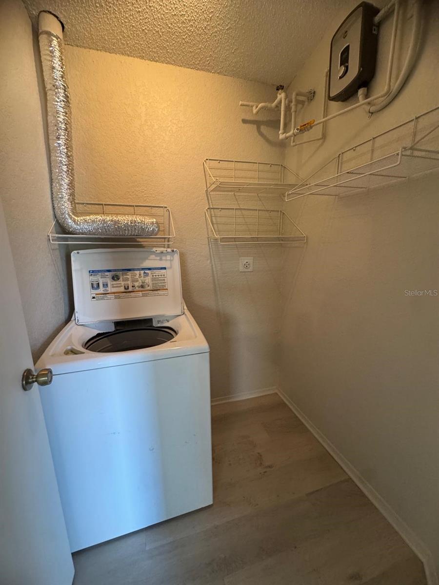 CEDAR WOODS 02 - Residential Lease