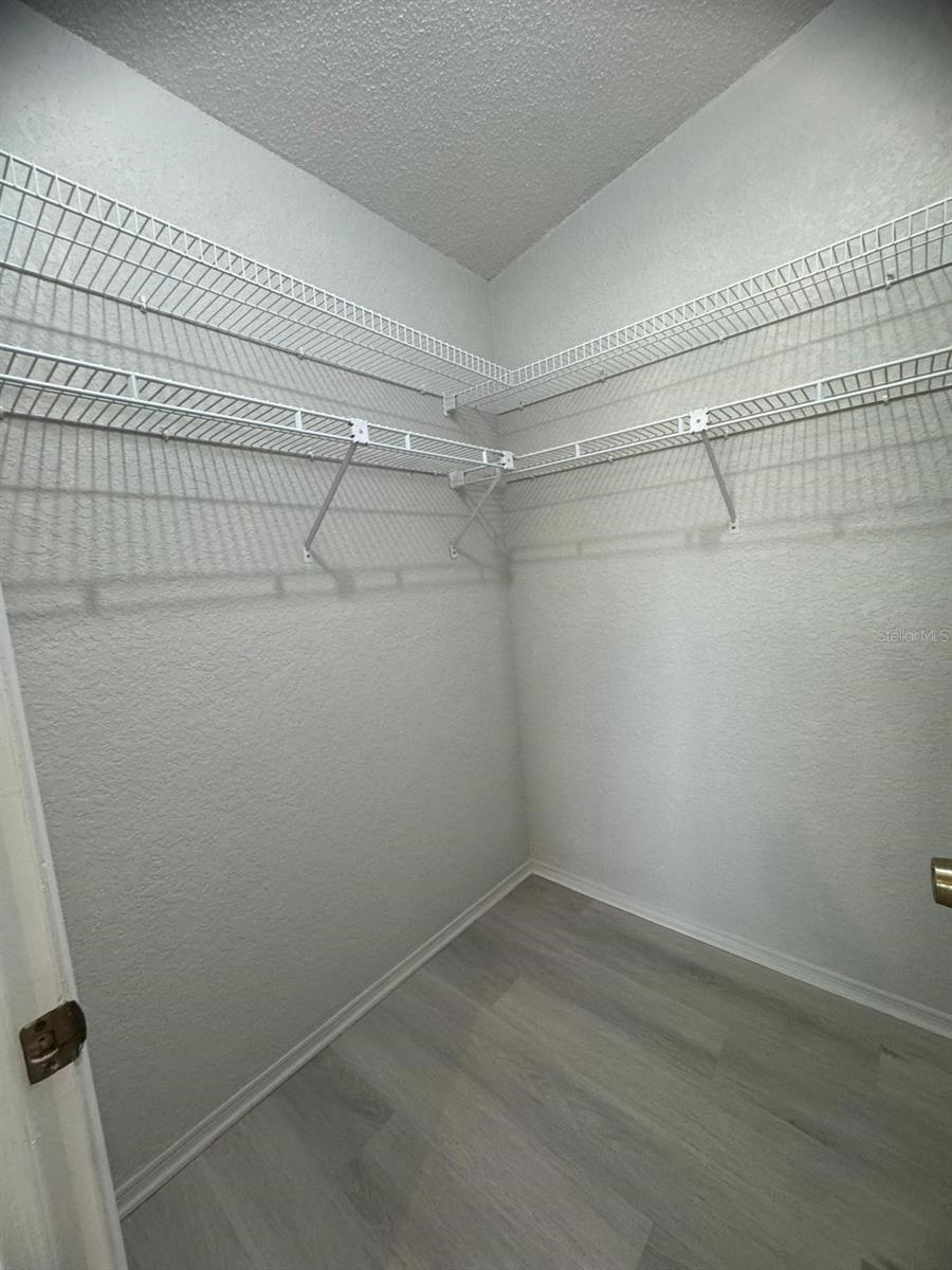 CEDAR WOODS 02 - Residential Lease