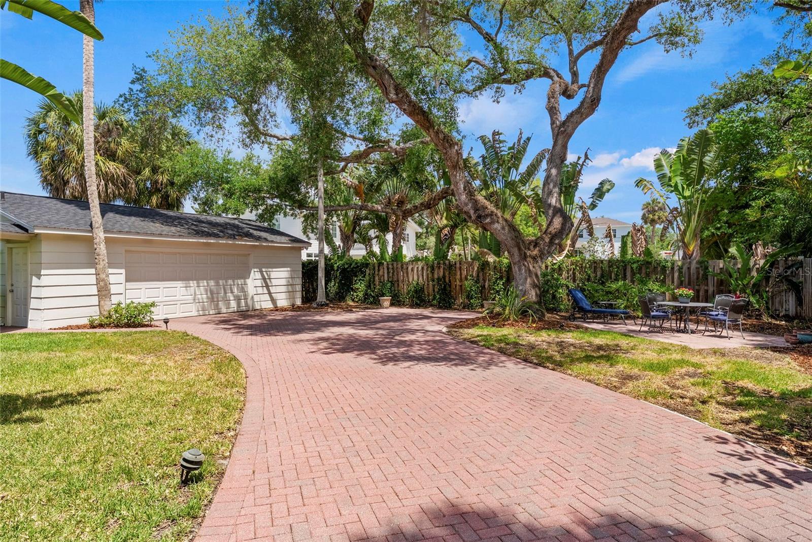 HENDERSON BEACH - Residential Lease