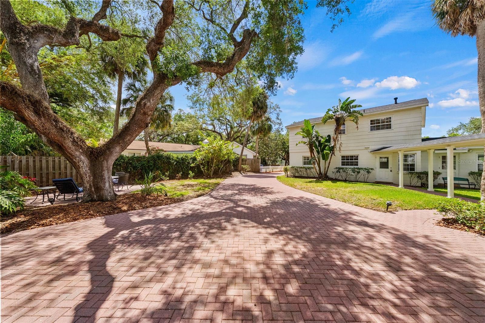 HENDERSON BEACH - Residential Lease