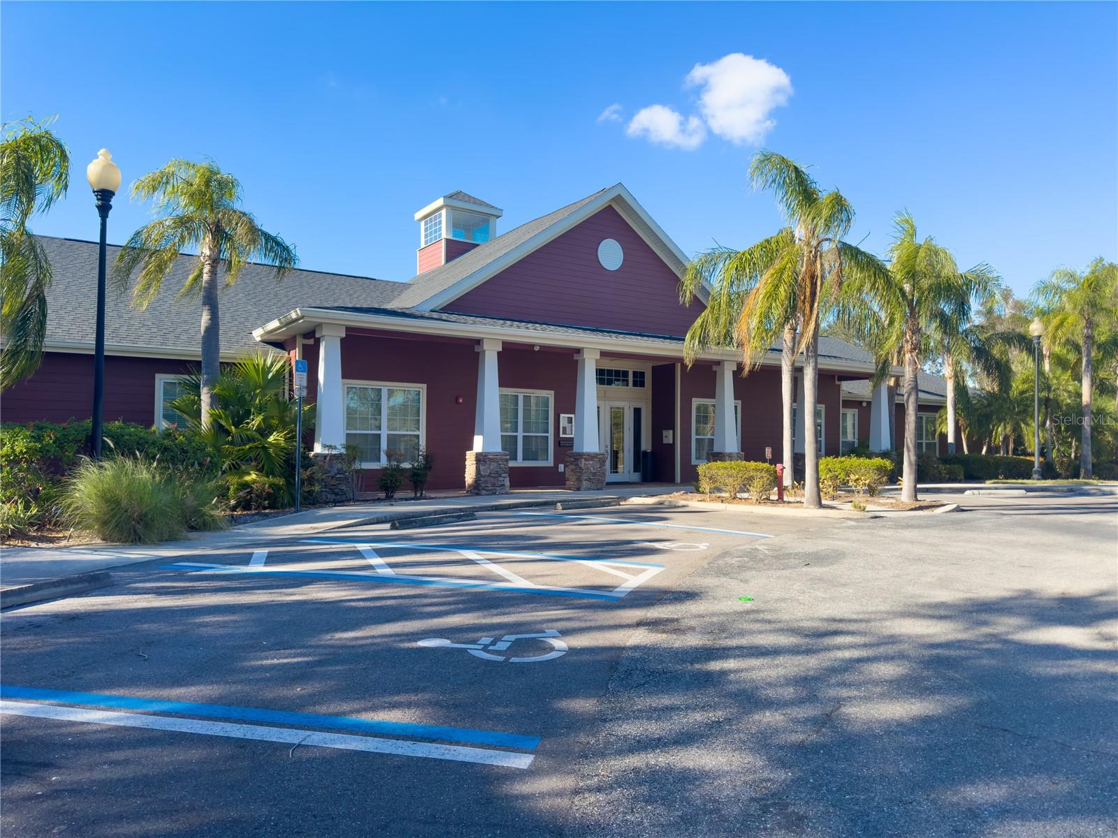 ADMIRALS WALK - Residential