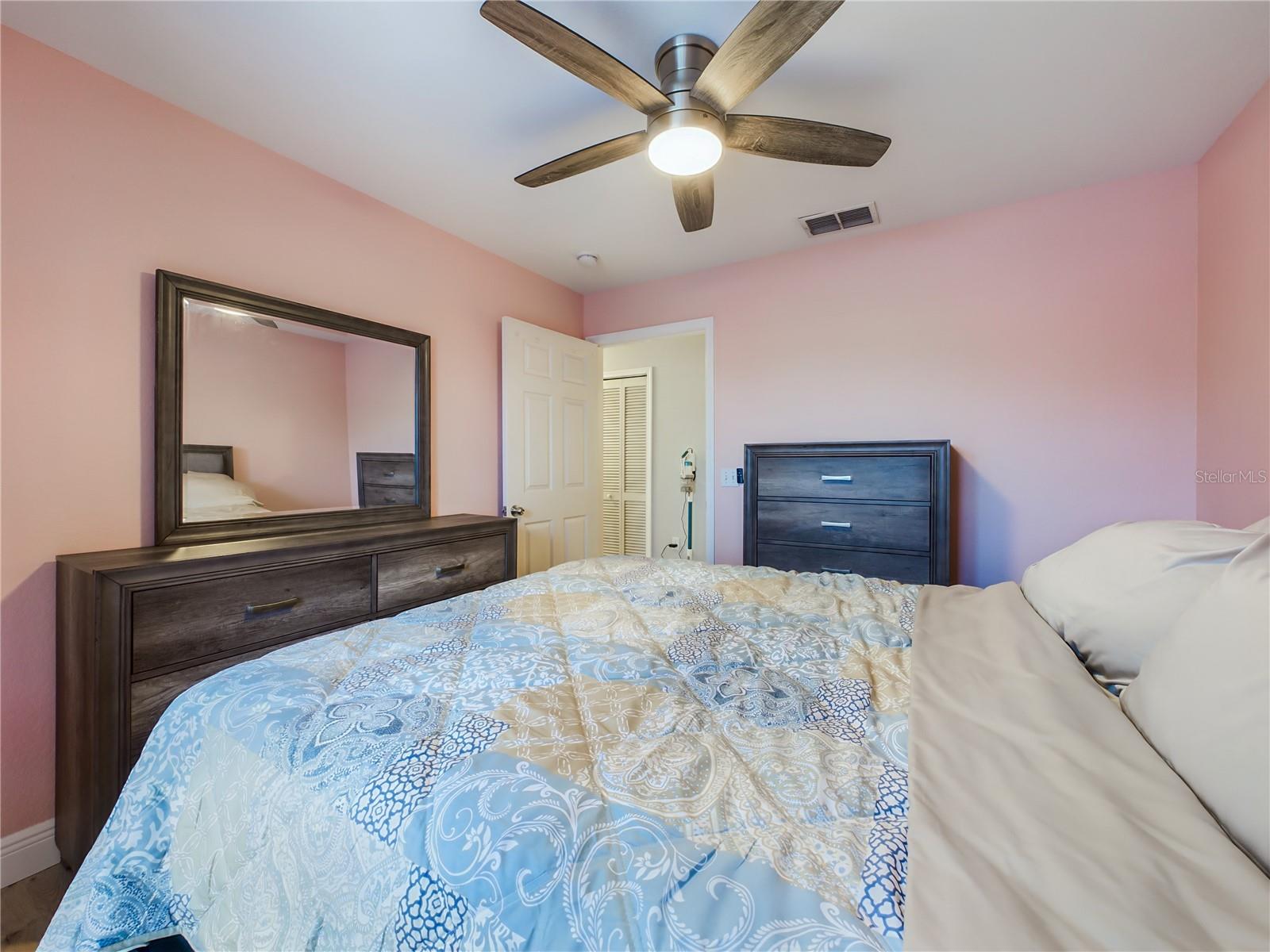 ADMIRALS WALK - Residential