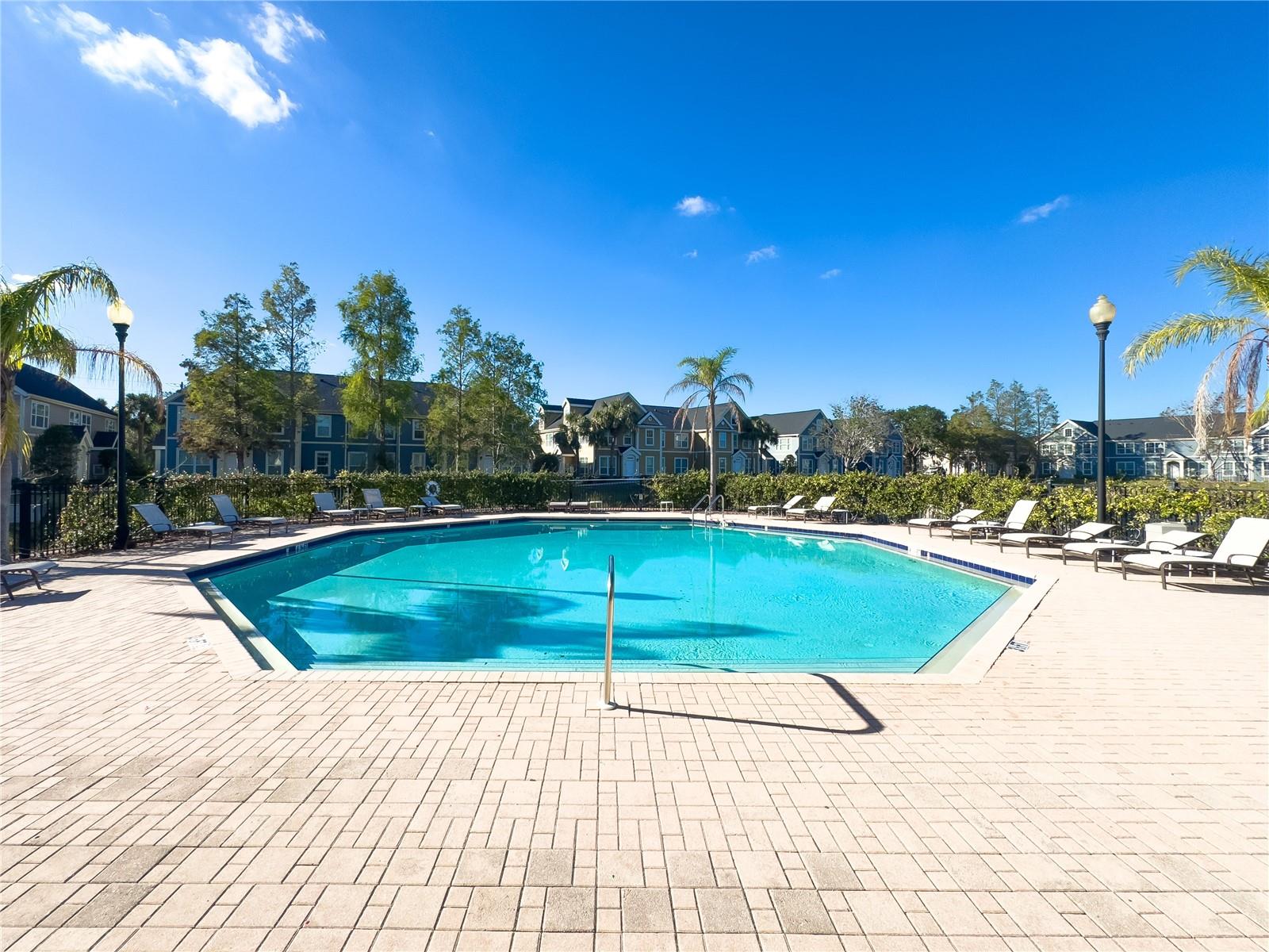 ADMIRALS WALK - Residential