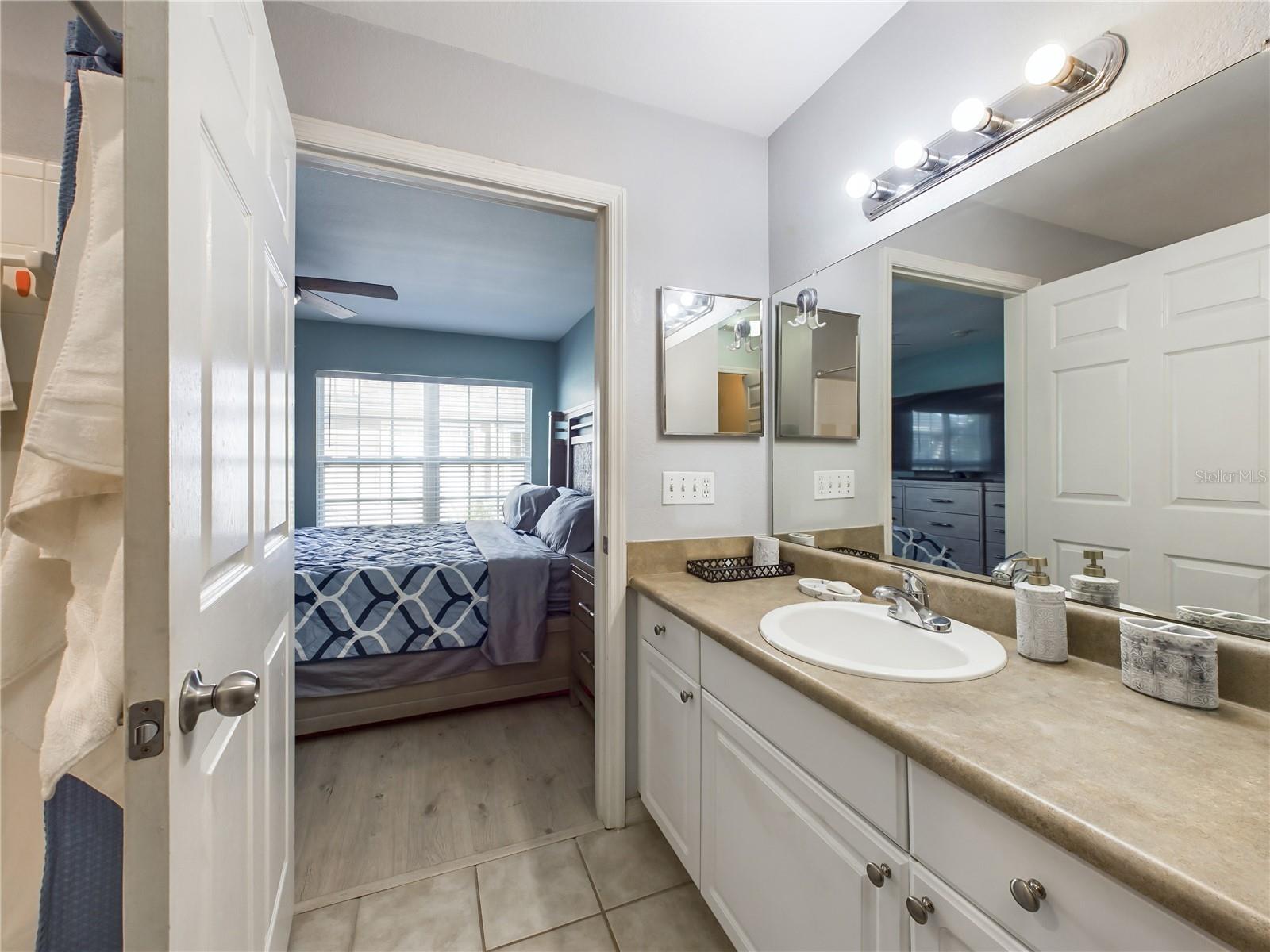 ADMIRALS WALK - Residential