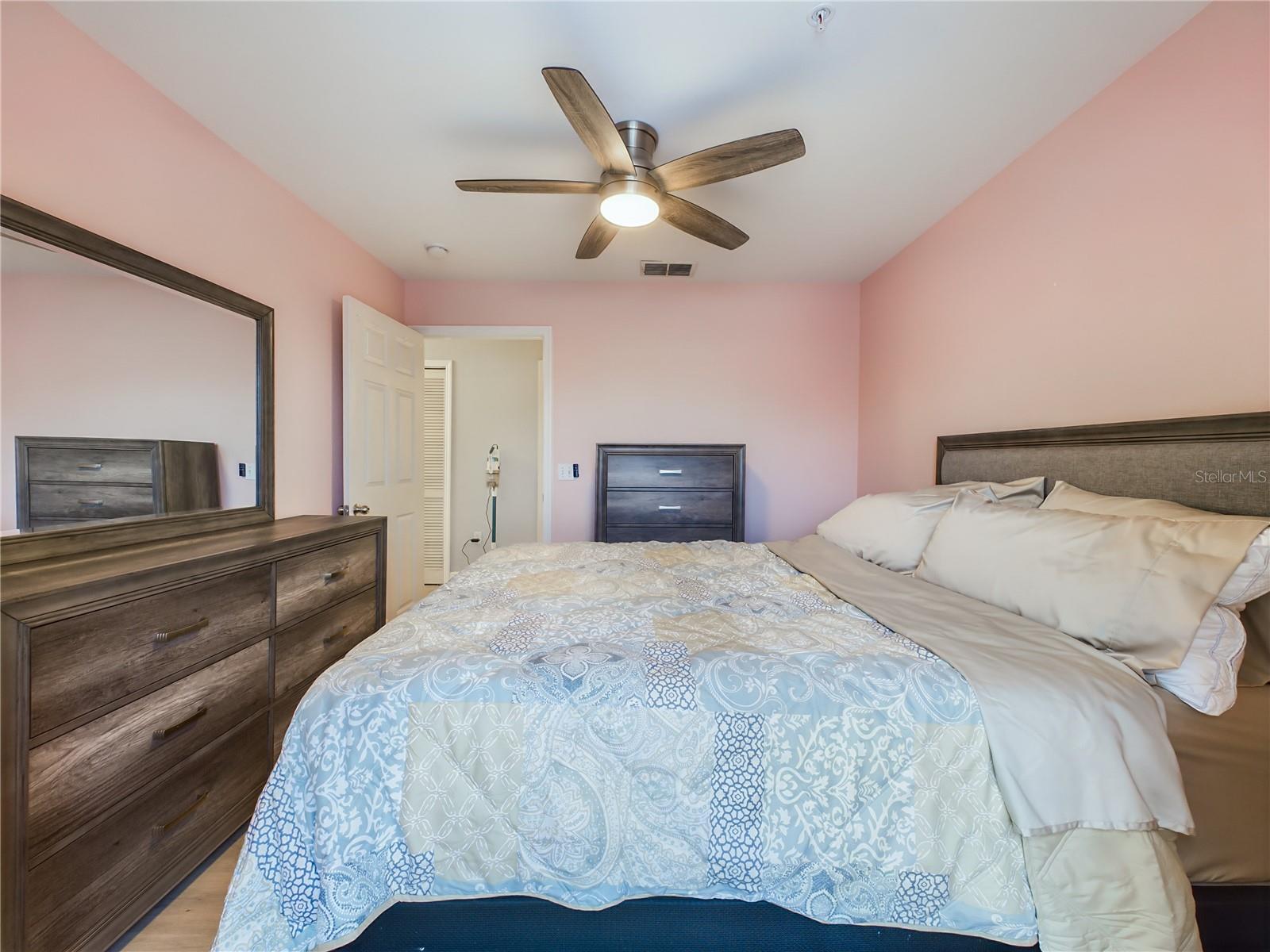 ADMIRALS WALK - Residential