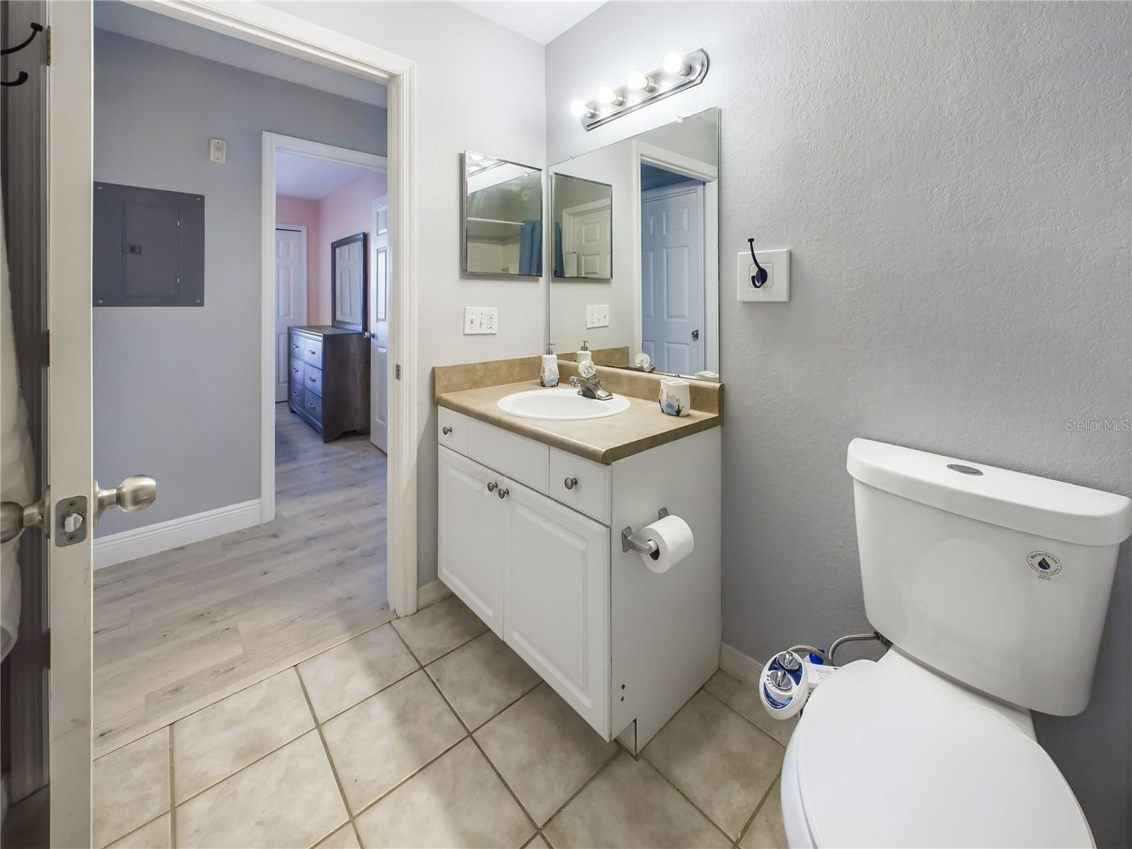ADMIRALS WALK - Residential