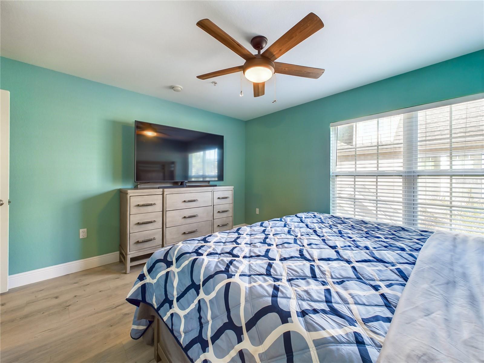 ADMIRALS WALK - Residential