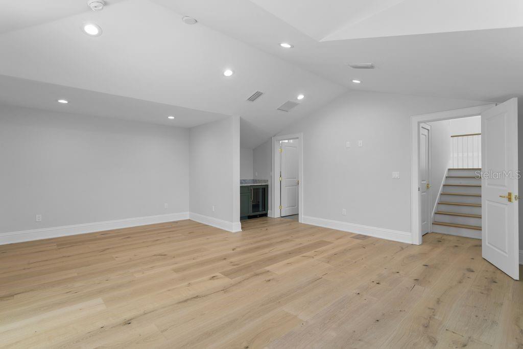 SUNSET PARK - Residential